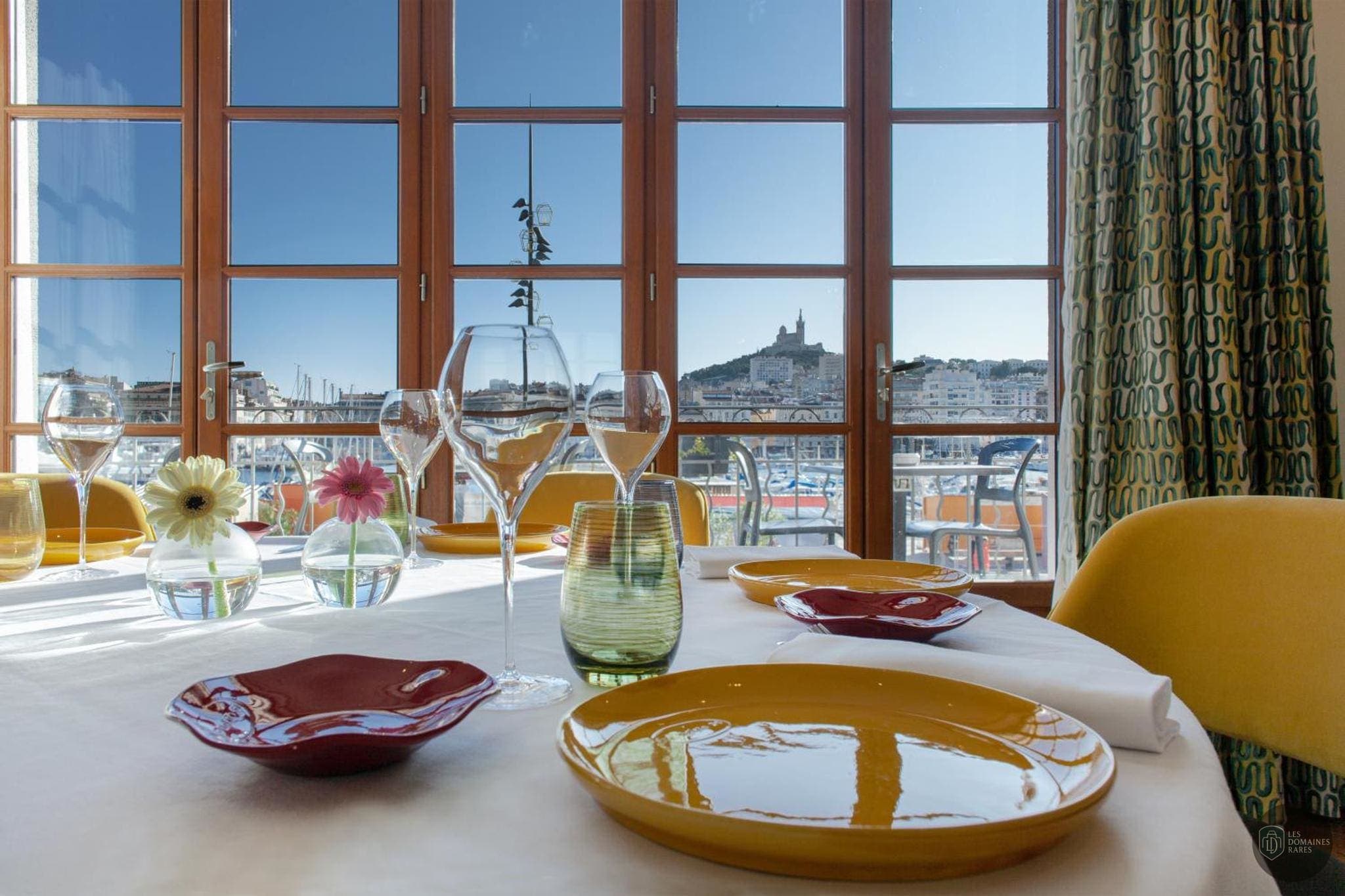 Écoute du Port — Extérieur