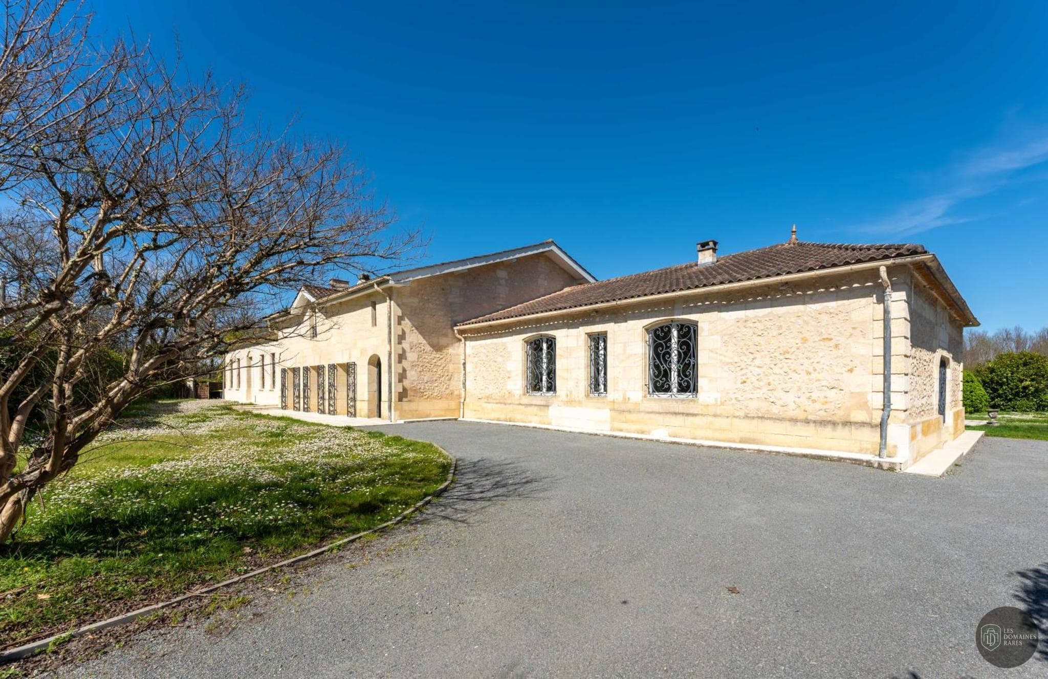 Vue extérieure du moulin 249 Roberie Sud à Cambes en Nouvelle-Aquitaine