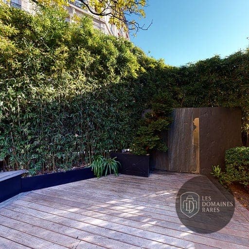 Vue extérieure de l'hôtel 6 Mandel à Paris en Île-de-France
