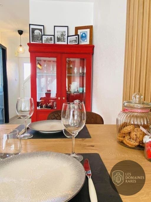 750 grammes, l'Atelier — Extérieur