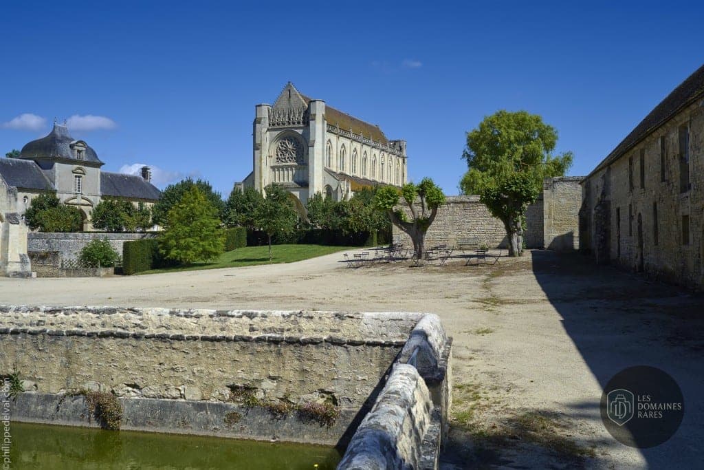 Vue extérieure de l'abbaye Abbaye d'Ardenne en Normandie