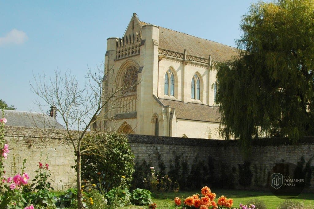 Vue extérieure de l'abbaye Abbaye d'Ardenne en Normandie