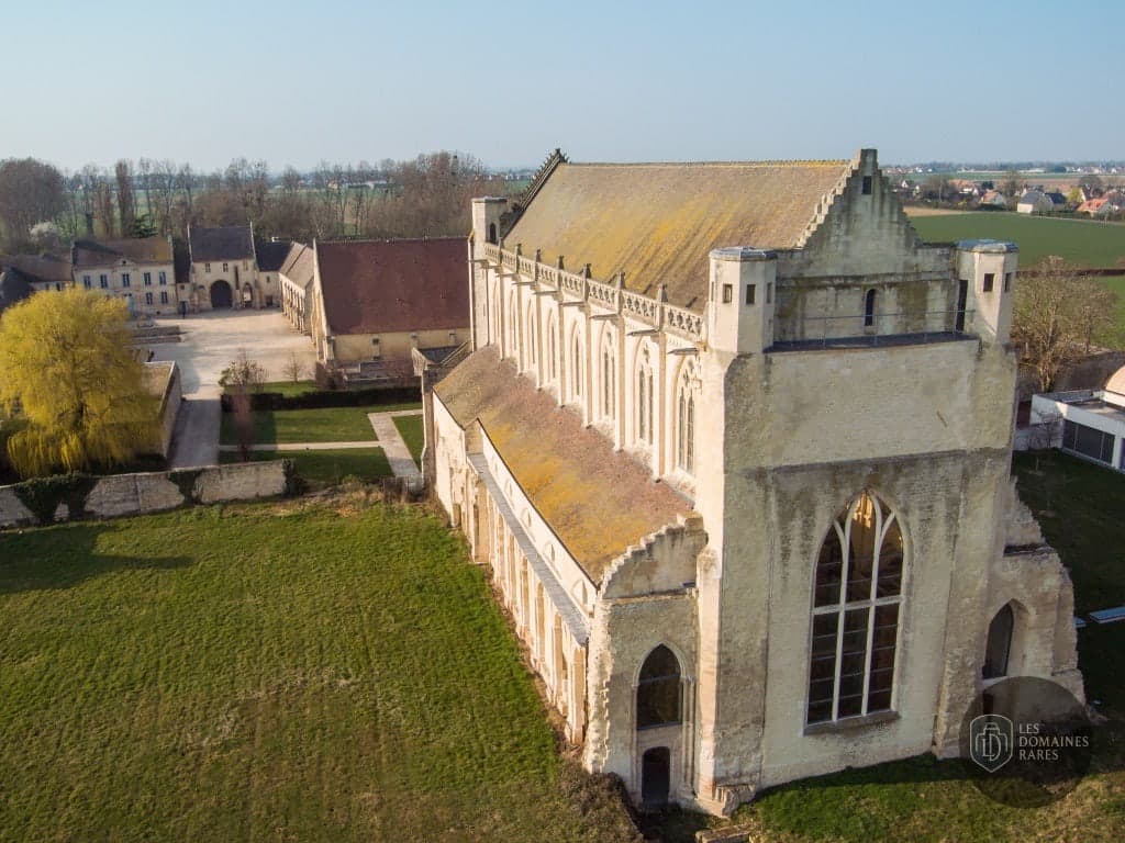 Vue extérieure de l'abbaye Abbaye d'Ardenne en Normandie