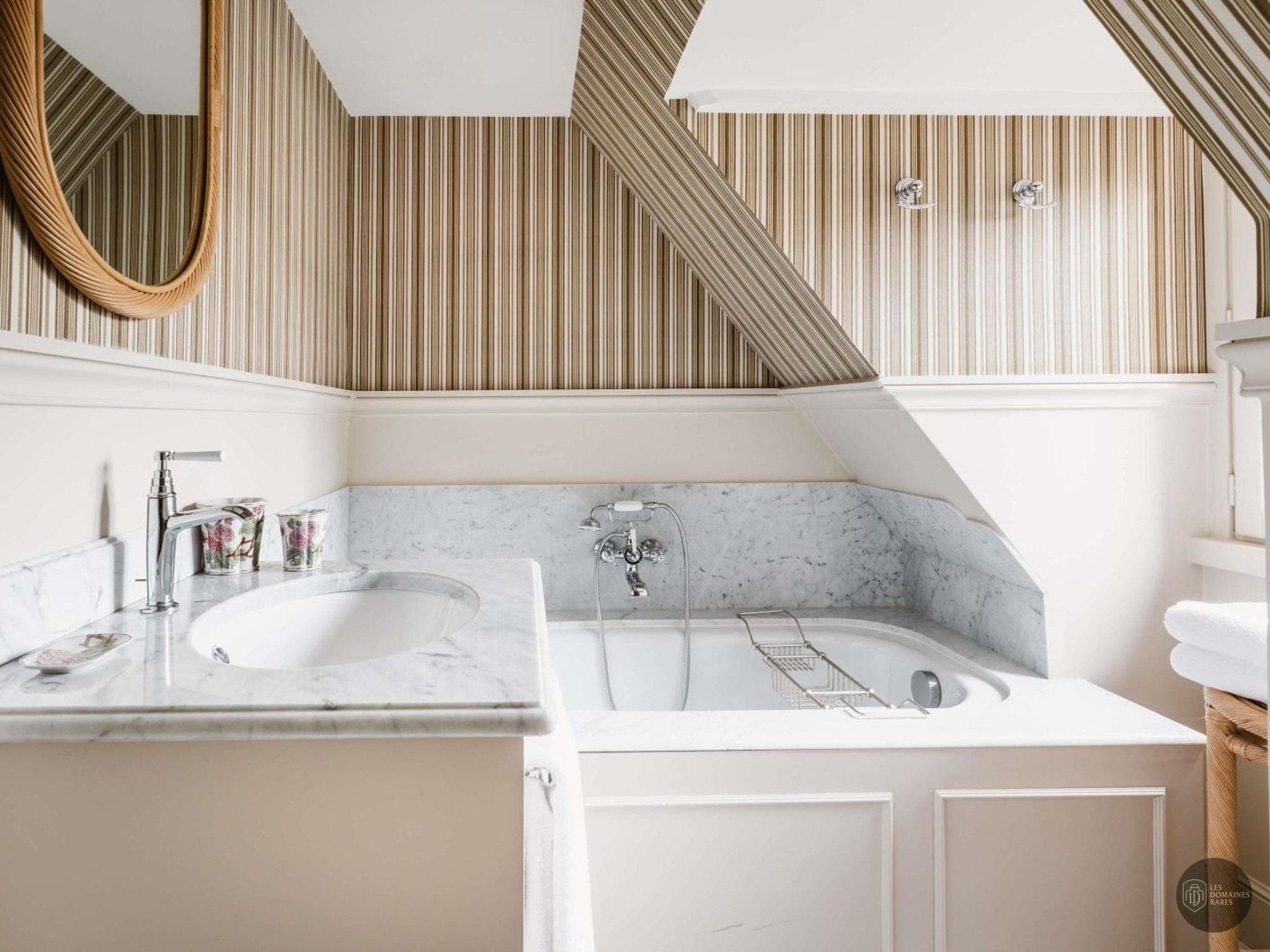 Salle de bain de l'abbaye Abbaye de Combelongue à Rimont en Occitanie