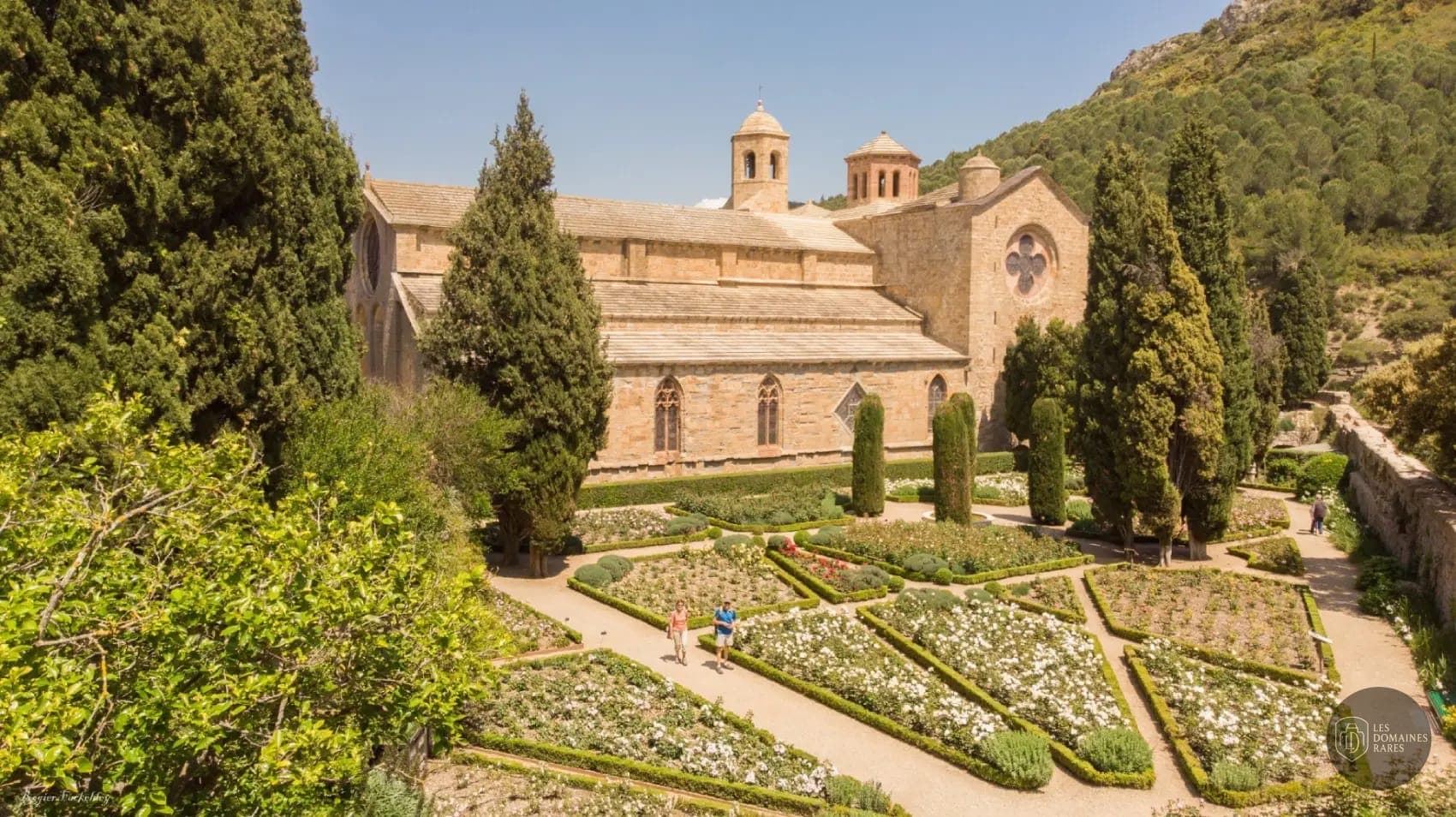 Vue extérieure de l'abbaye Abbaye de Fontfroide à Narbonne en Occitanie