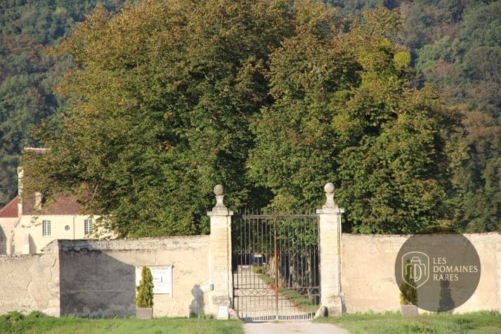 Vue extérieure de l'abbaye Abbaye de Reigny en Bourgogne-Franche-Comté