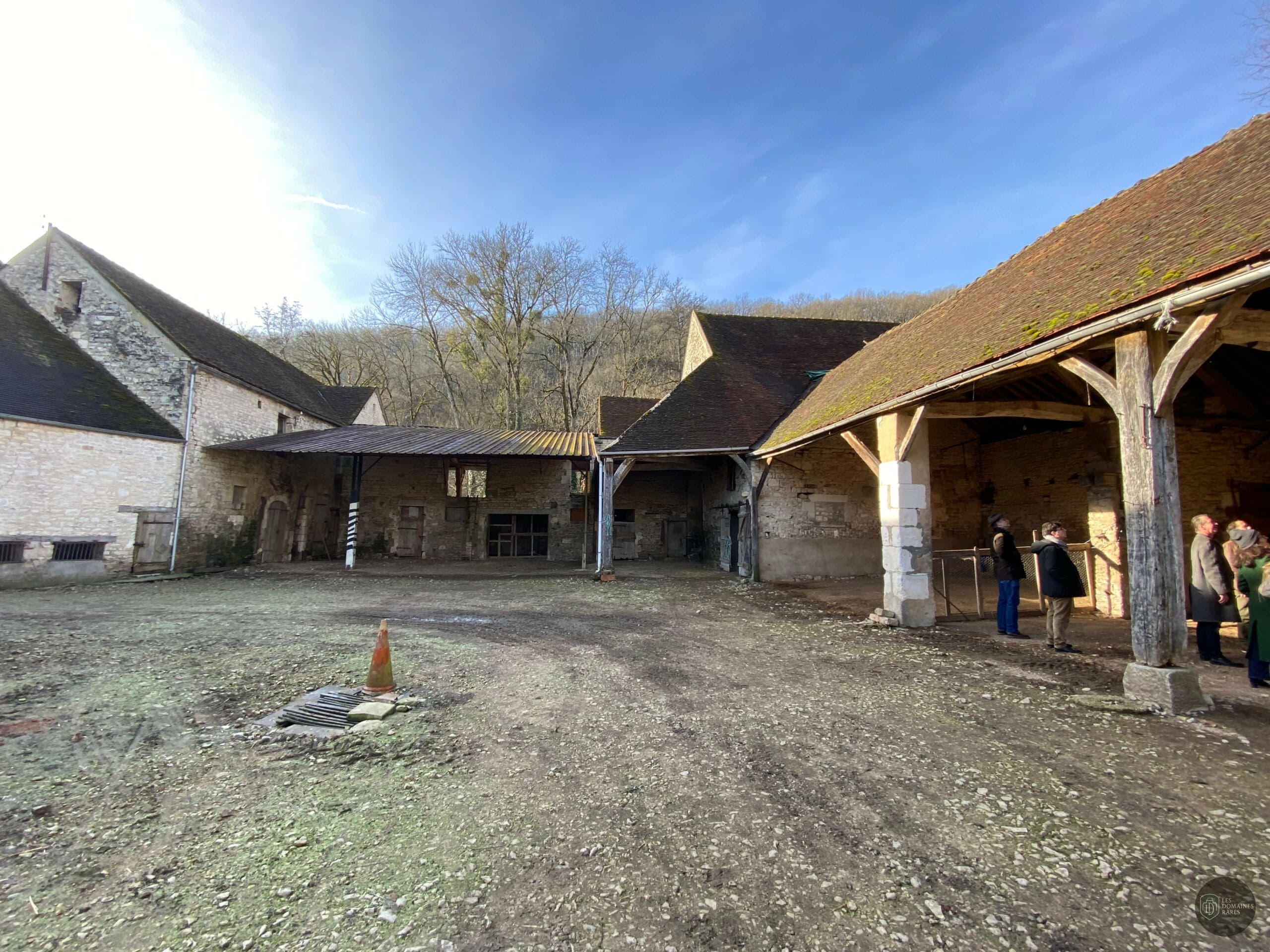 Vue extérieure de l'abbaye Abbaye de Reigny en Bourgogne-Franche-Comté