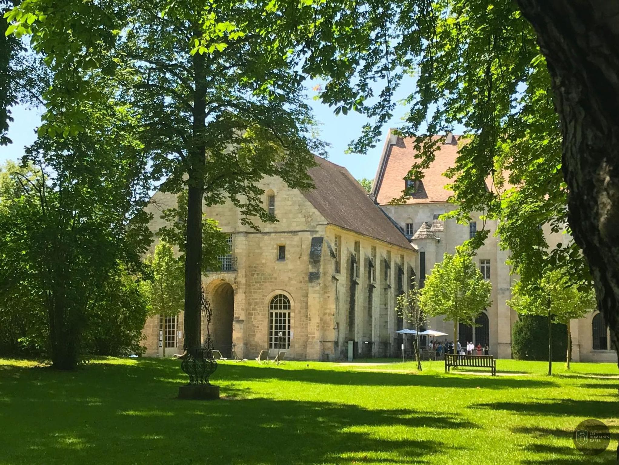 Vue extérieure de l'abbaye Abbaye de Royaumont en Île-de-France