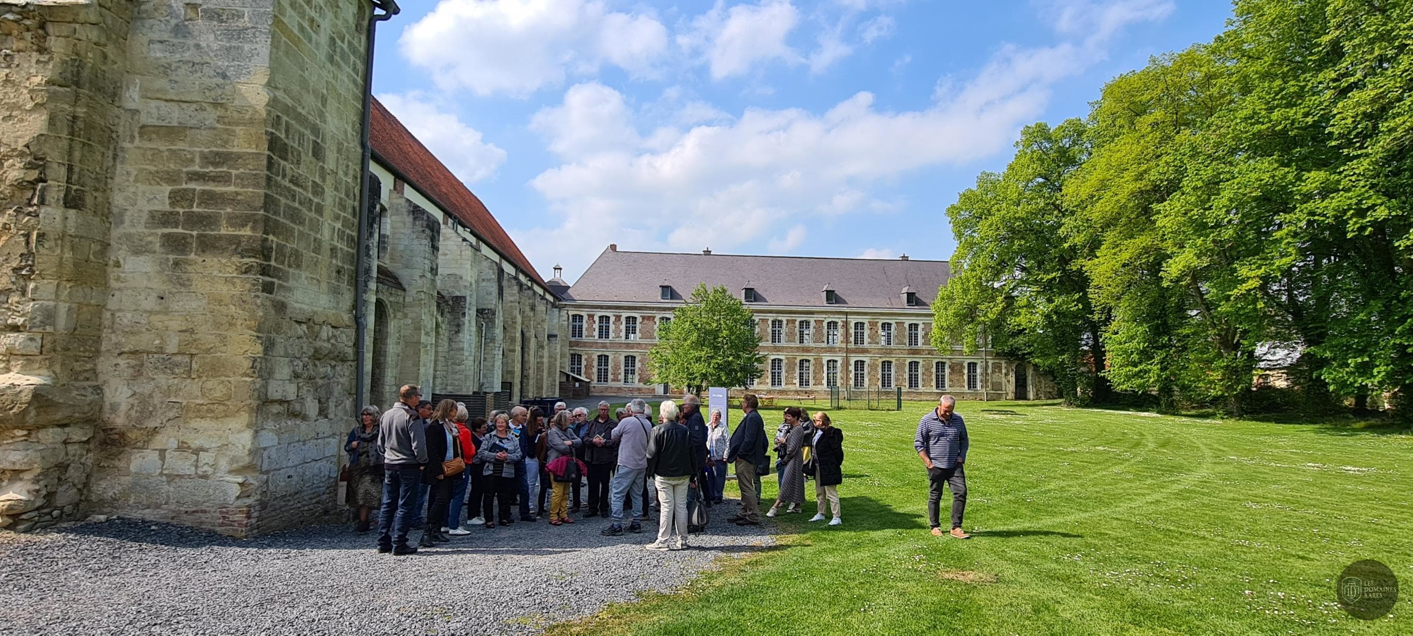 Vue extérieure de l'abbaye Abbaye de Vaucelles à Les en Hauts-de-France