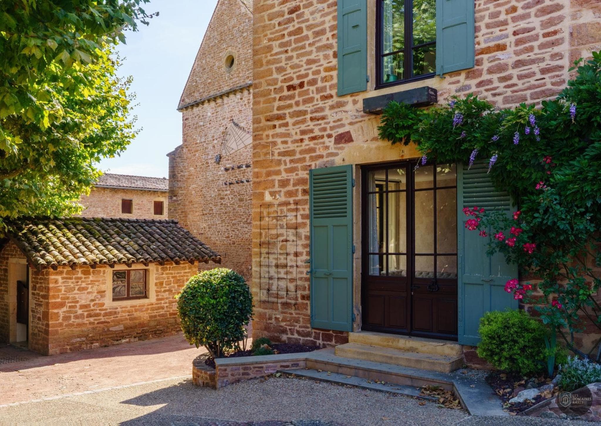 Academie Fratellini — Extérieur
