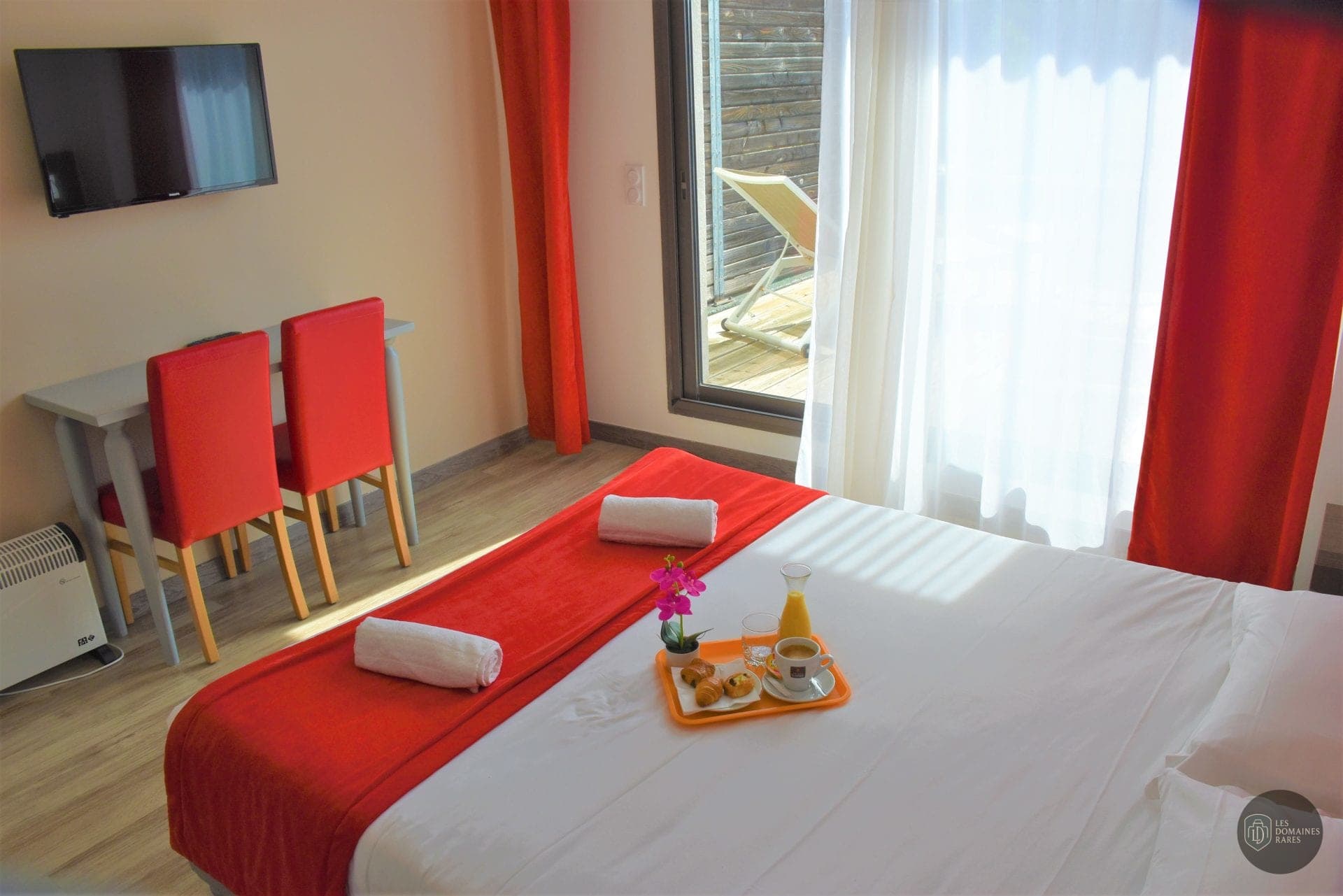 Chambre lumineuse avec terrasse et petit déjeuner