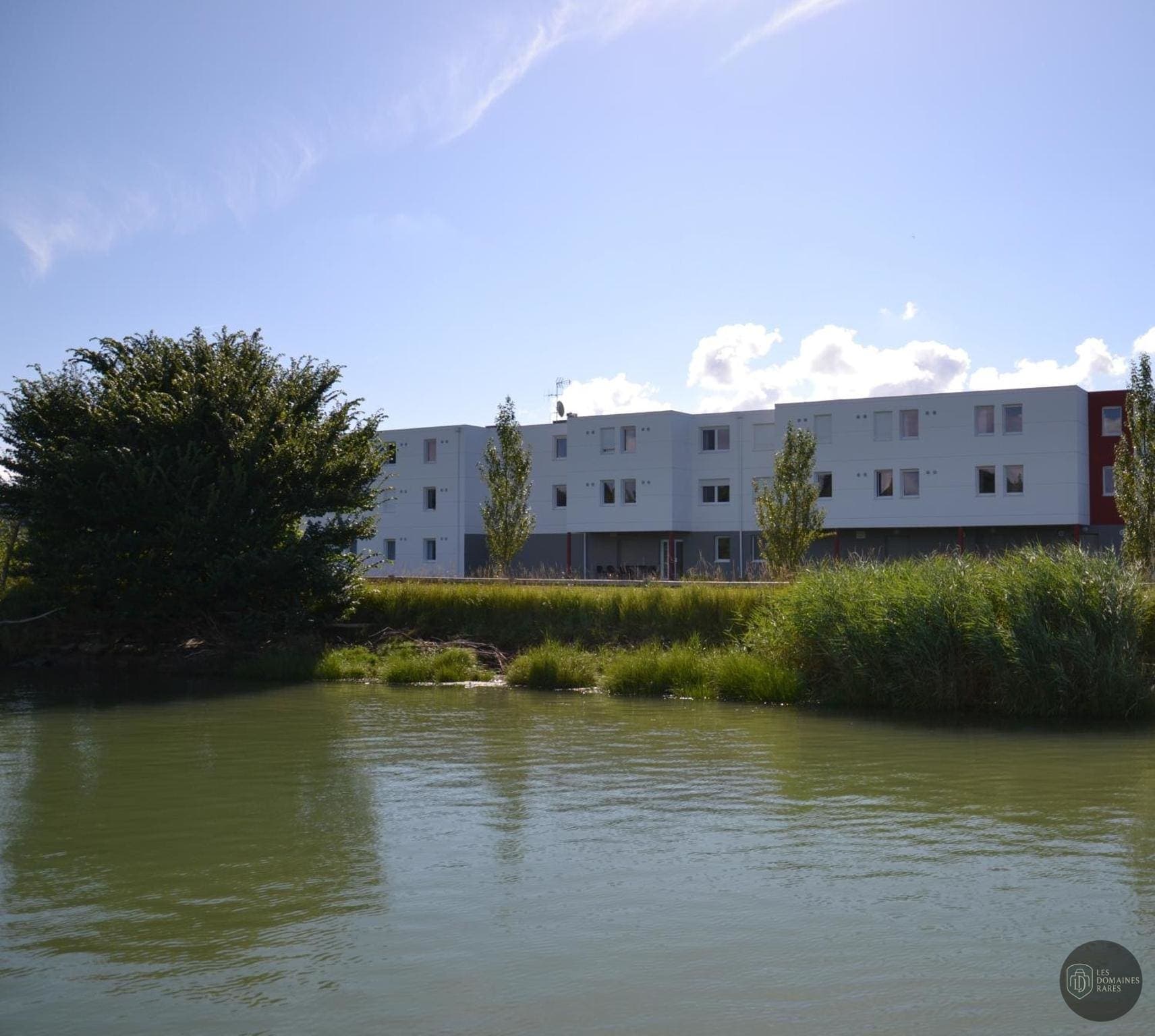 Vue extérieure du lieu Adonis Bayonne à Bayonne en Nouvelle-Aquitaine