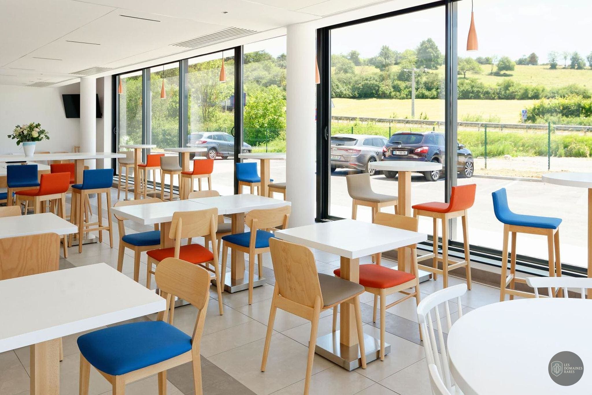 Restaurant de l'hôtel Akena Besançon en Bourgogne-Franche-Comté - séminaire chemaudin-et-vaux, france