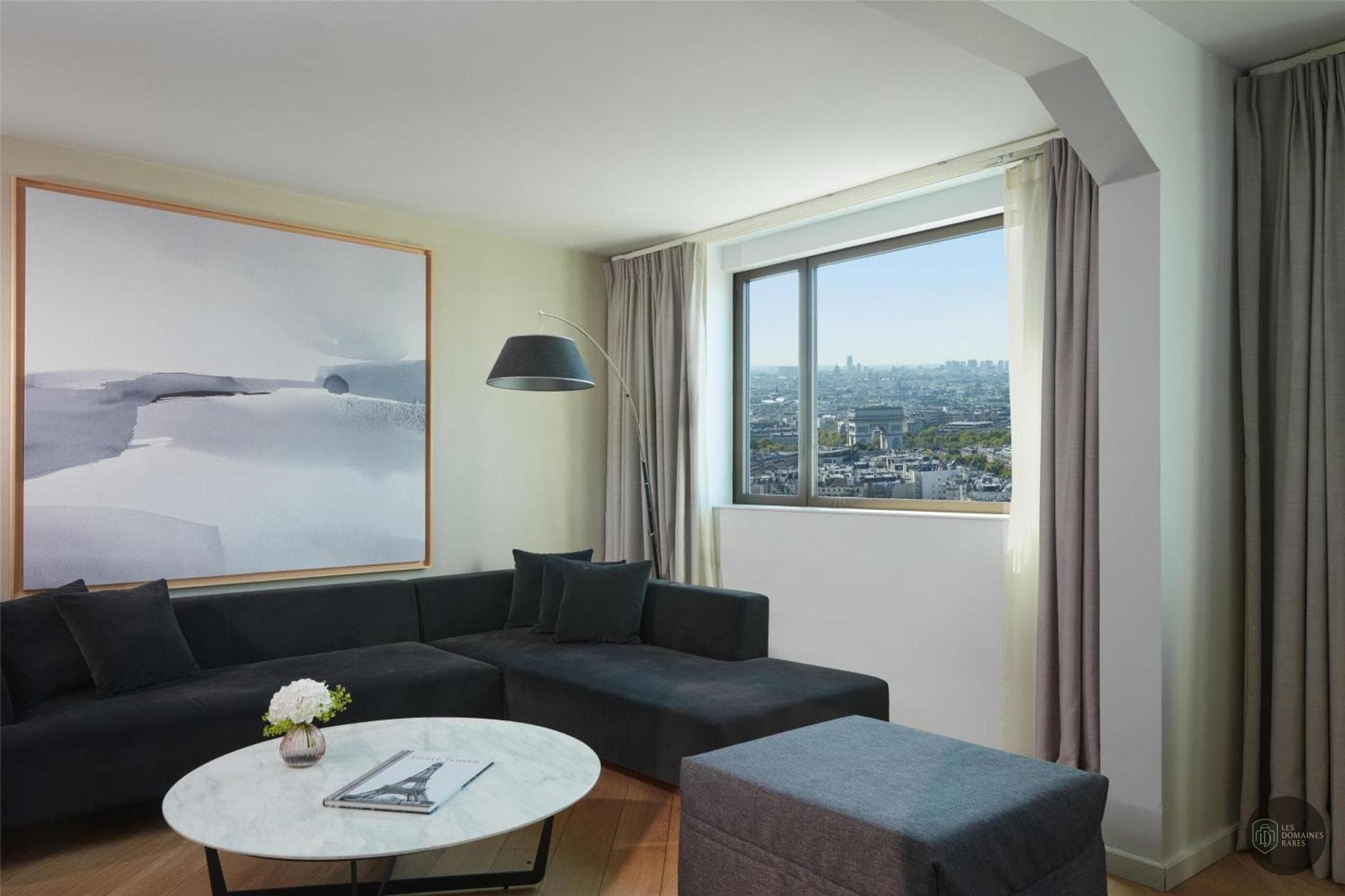 Espace intérieur de l'auberge Alac Etoile à Paris en Île-de-France
