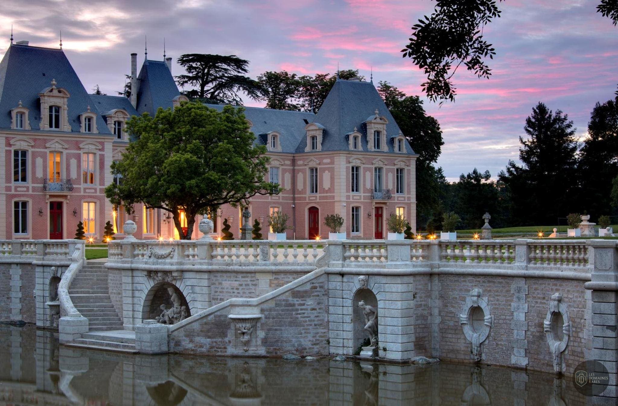 Vue extérieure du lieu Alexandra Palace en Nouvelle-Aquitaine