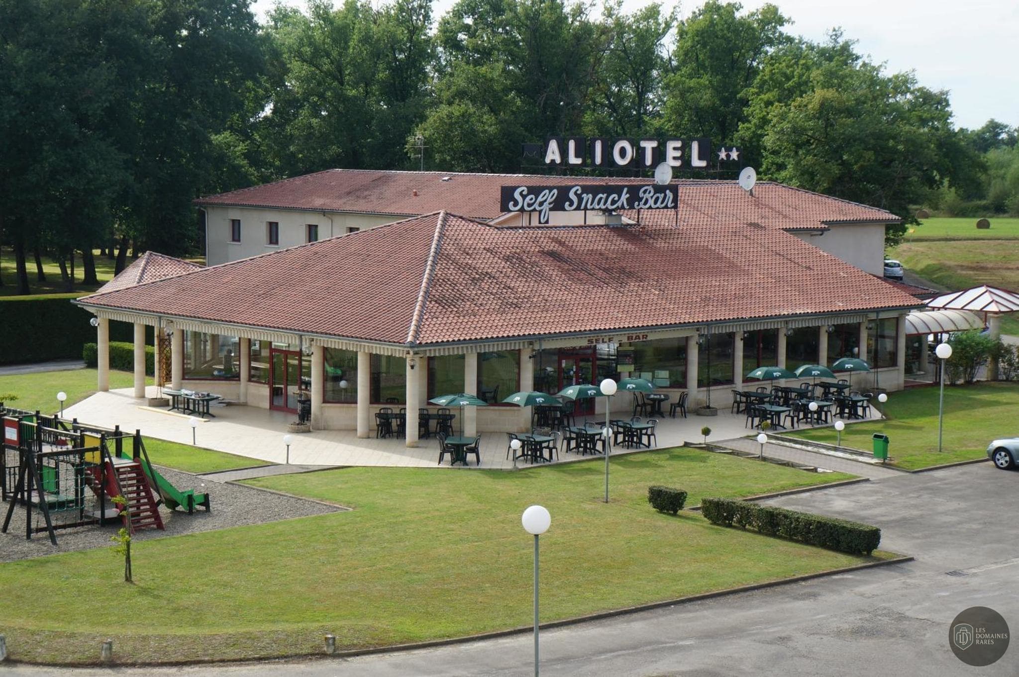 Vue extérieure du lieu Aliotel en Nouvelle-Aquitaine