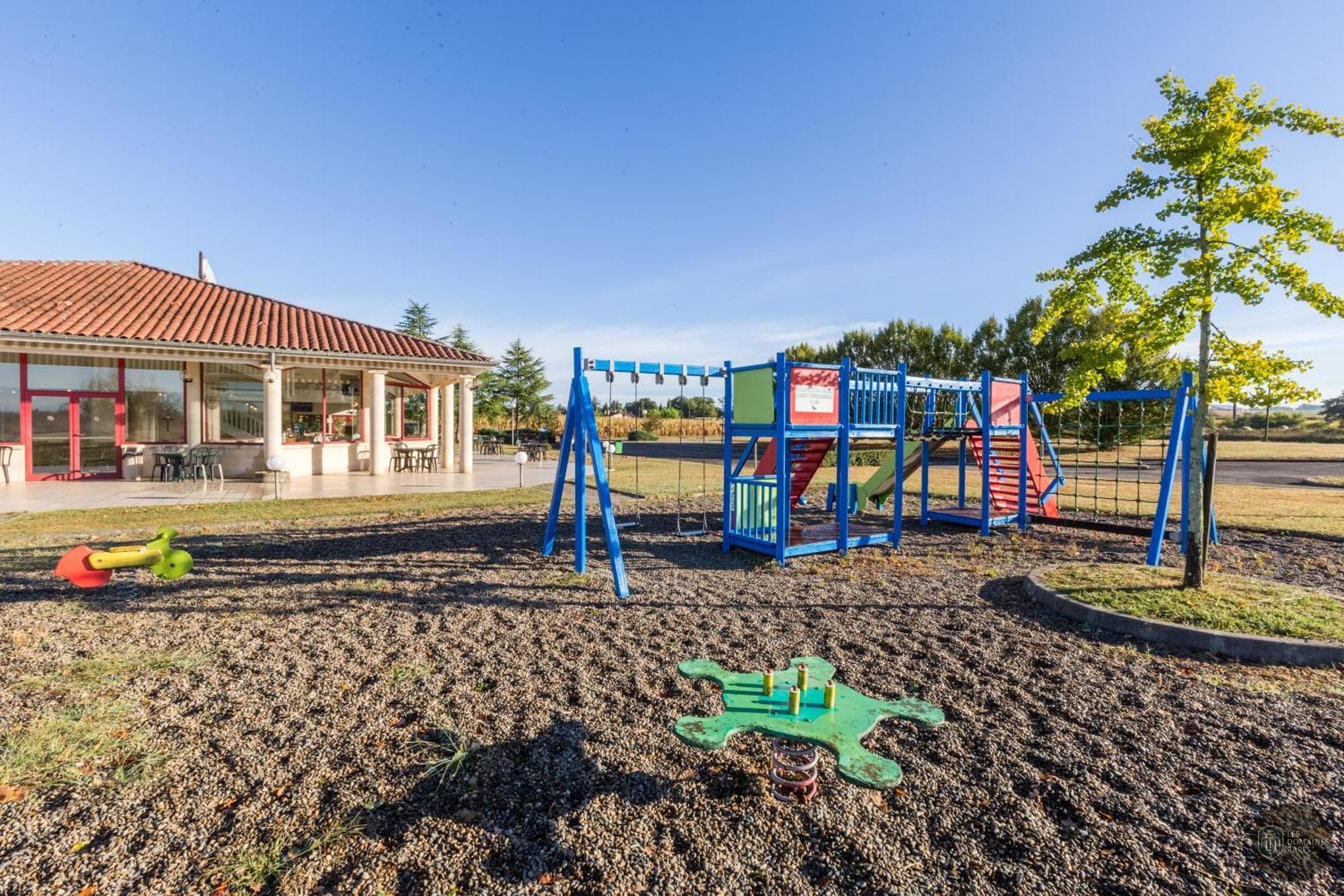 Vue extérieure du lieu Aliotel en Nouvelle-Aquitaine
