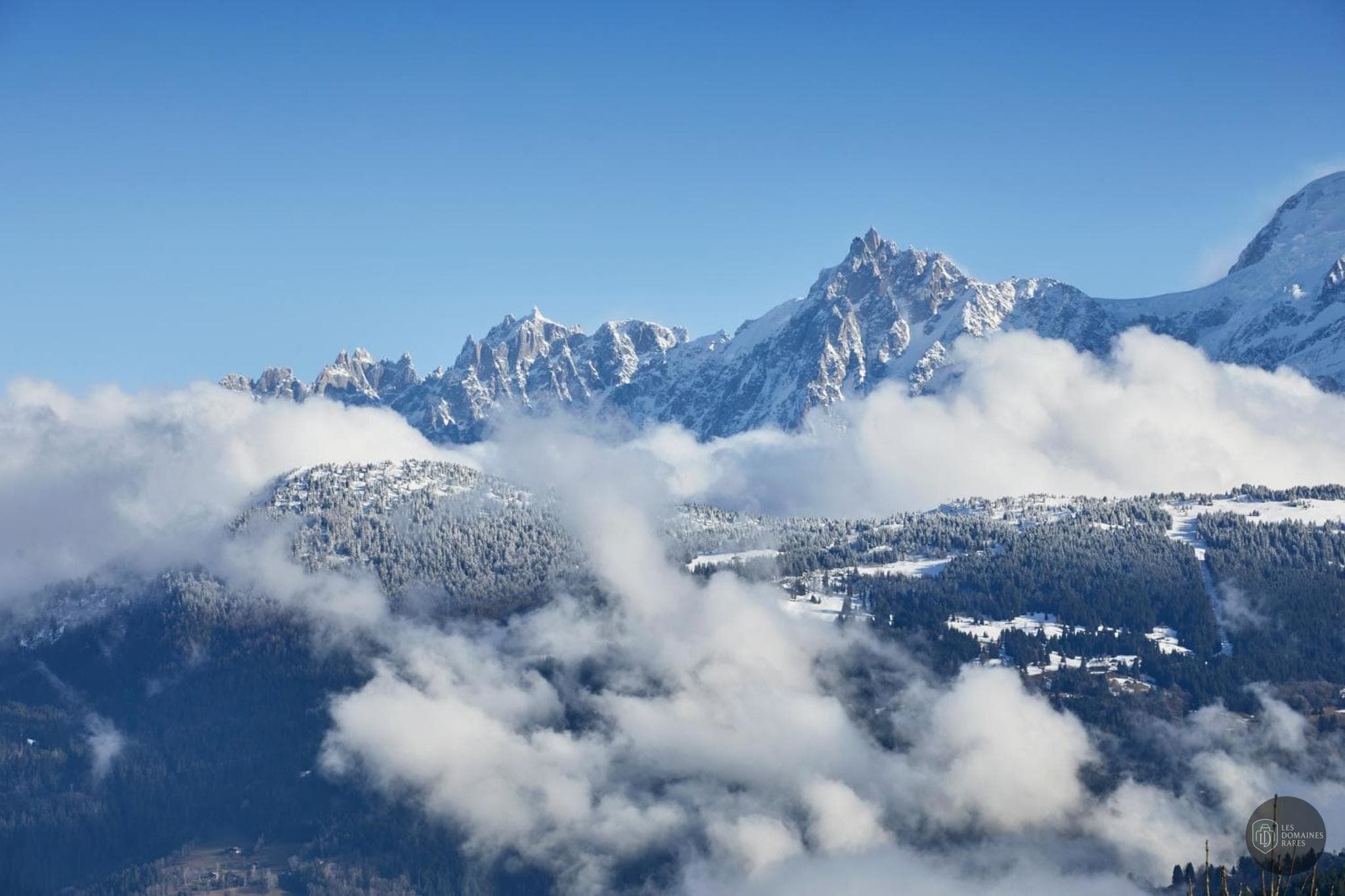 Vue extérieure de l'hôtel Alpen Valley à Combloux en Auvergne-Rhône-Alpes