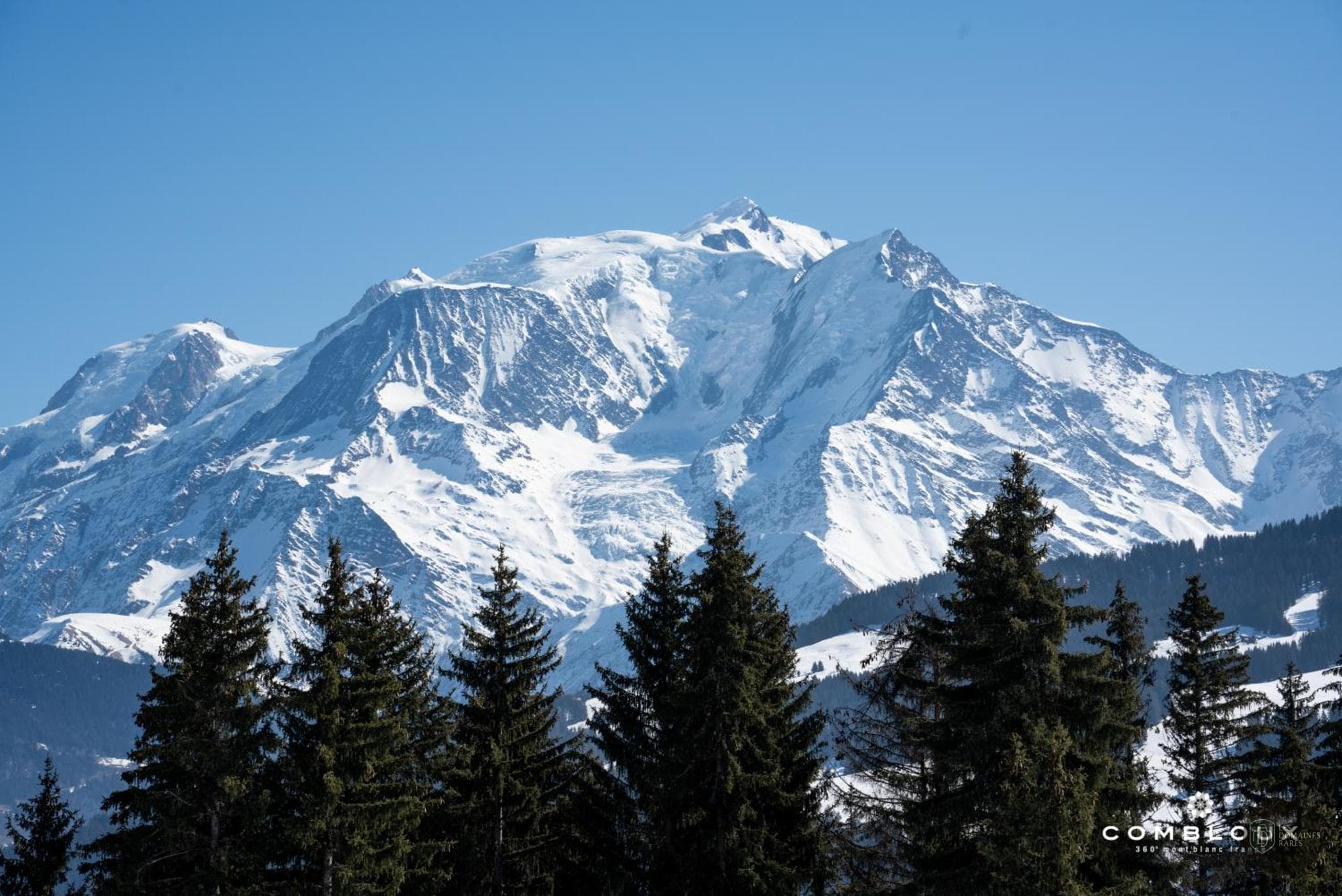 Vue extérieure de l'hôtel Alpen Valley à Combloux en Auvergne-Rhône-Alpes