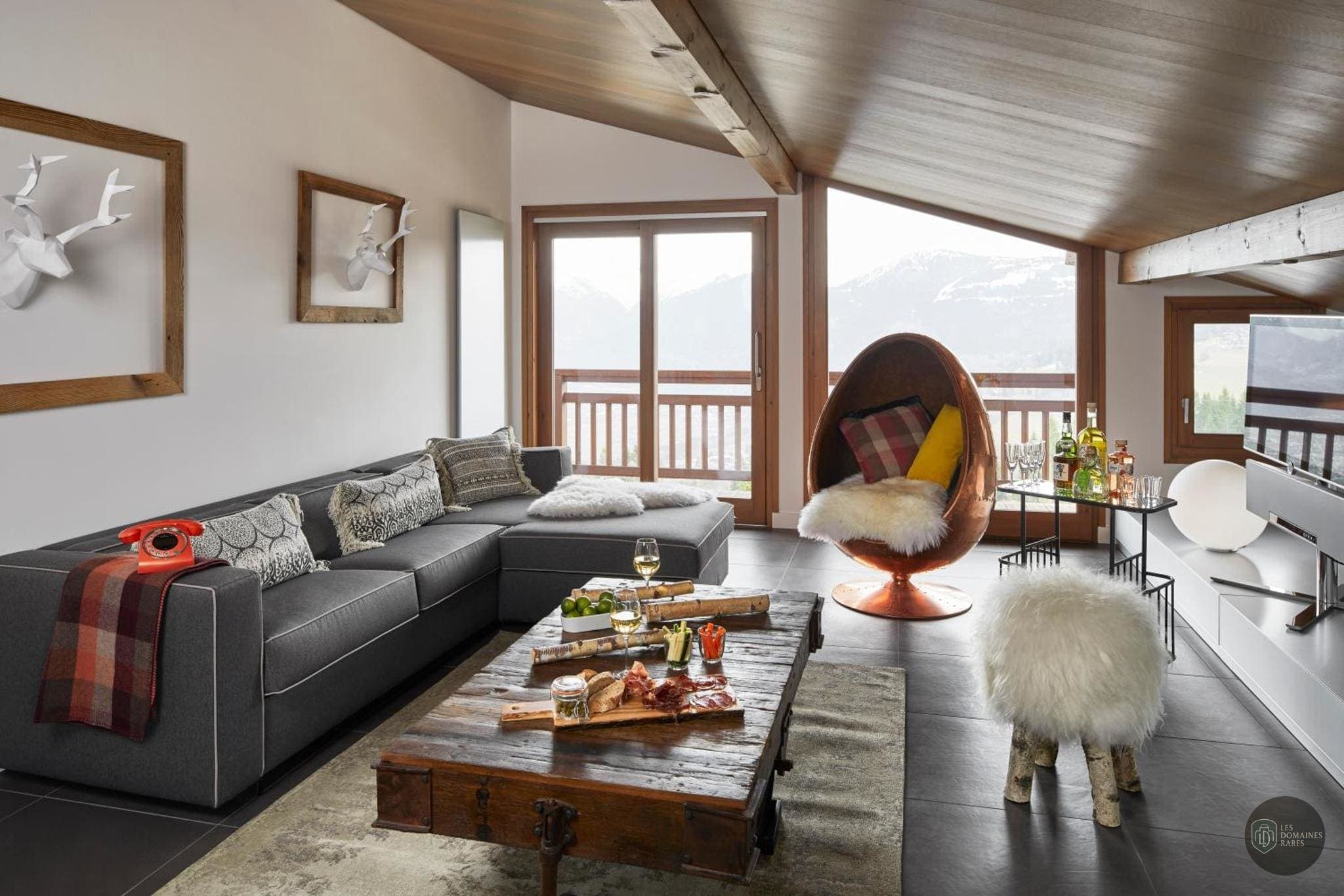 Espace intérieur de l'hôtel Alpen Valley à Combloux en Auvergne-Rhône-Alpes