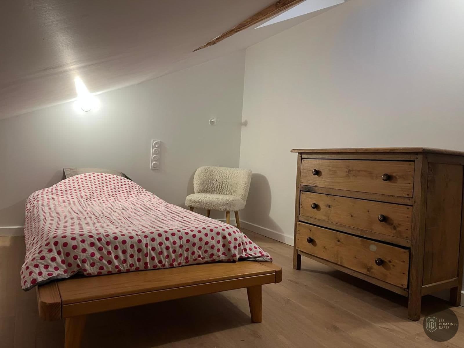 Chambre de l'hôtel Ambiance Patio à Limas en Auvergne-Rhône-Alpes