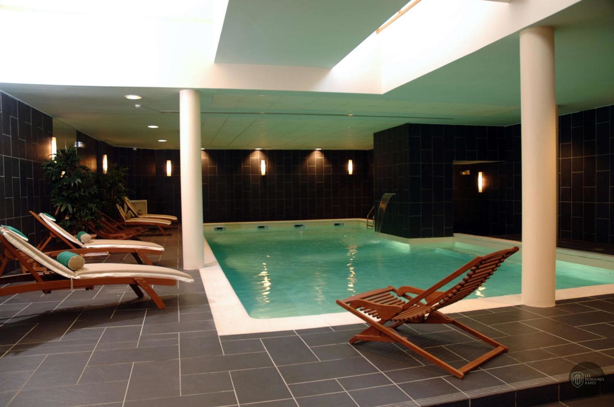 Piscine et activités de l'hôtel Amiral Hotel à Paris en Île-de-France