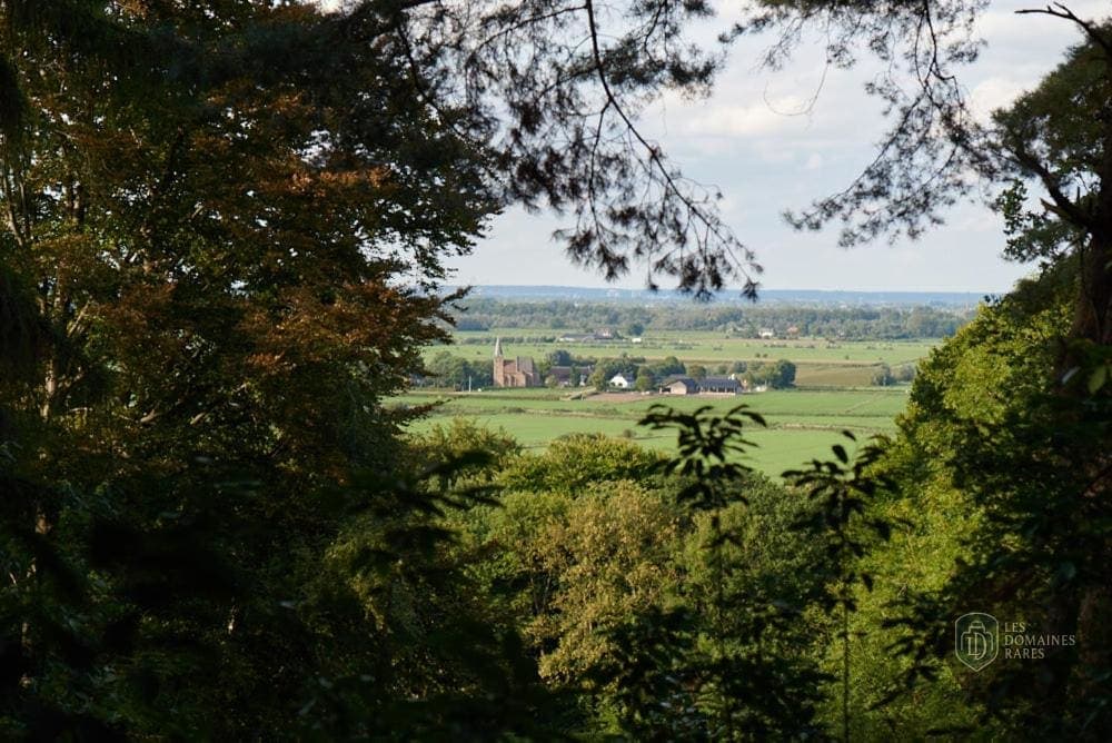 Vue extérieure du lieu André Van Beek à Beauvais en Hauts-de-France