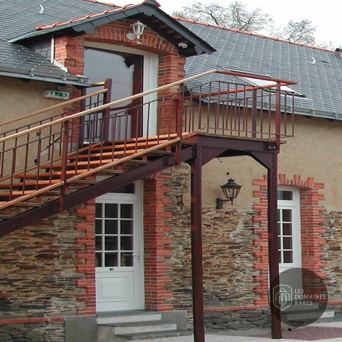 Vue extérieure de l'hôtel Anjou Golf à Champigné en Pays de la Loire