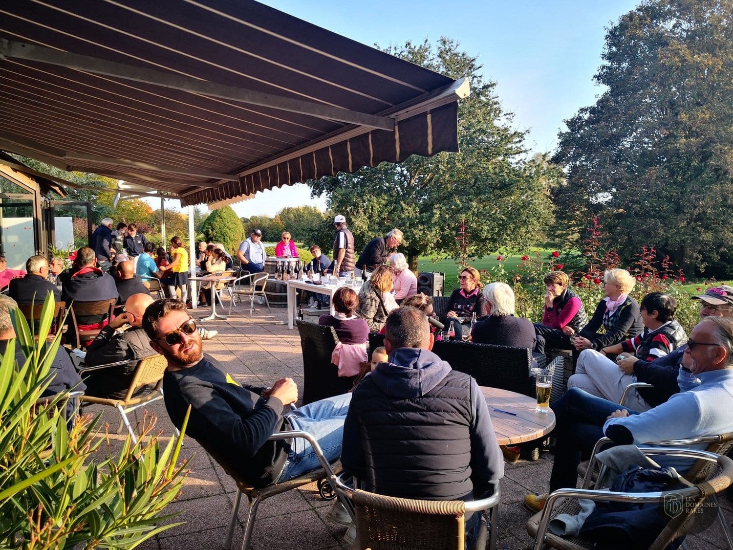 Vue extérieure de l'hôtel Anjou Golf à Champigné en Pays de la Loire