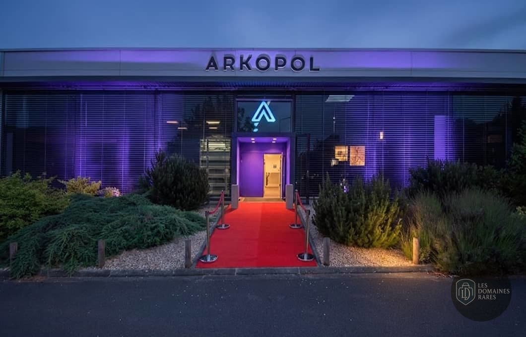 Vue extérieure du lieu Arkopol à Tours en Centre-Val de Loire