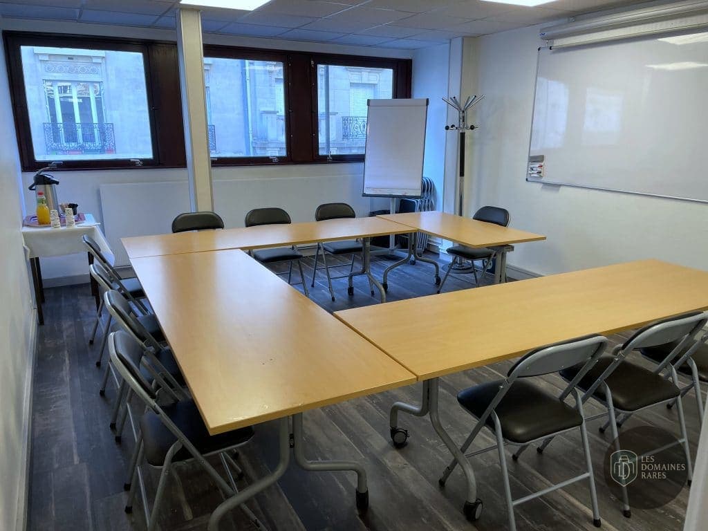 Salle de réunion 4 de l'hôtel Asiem à Paris en Île-de-France