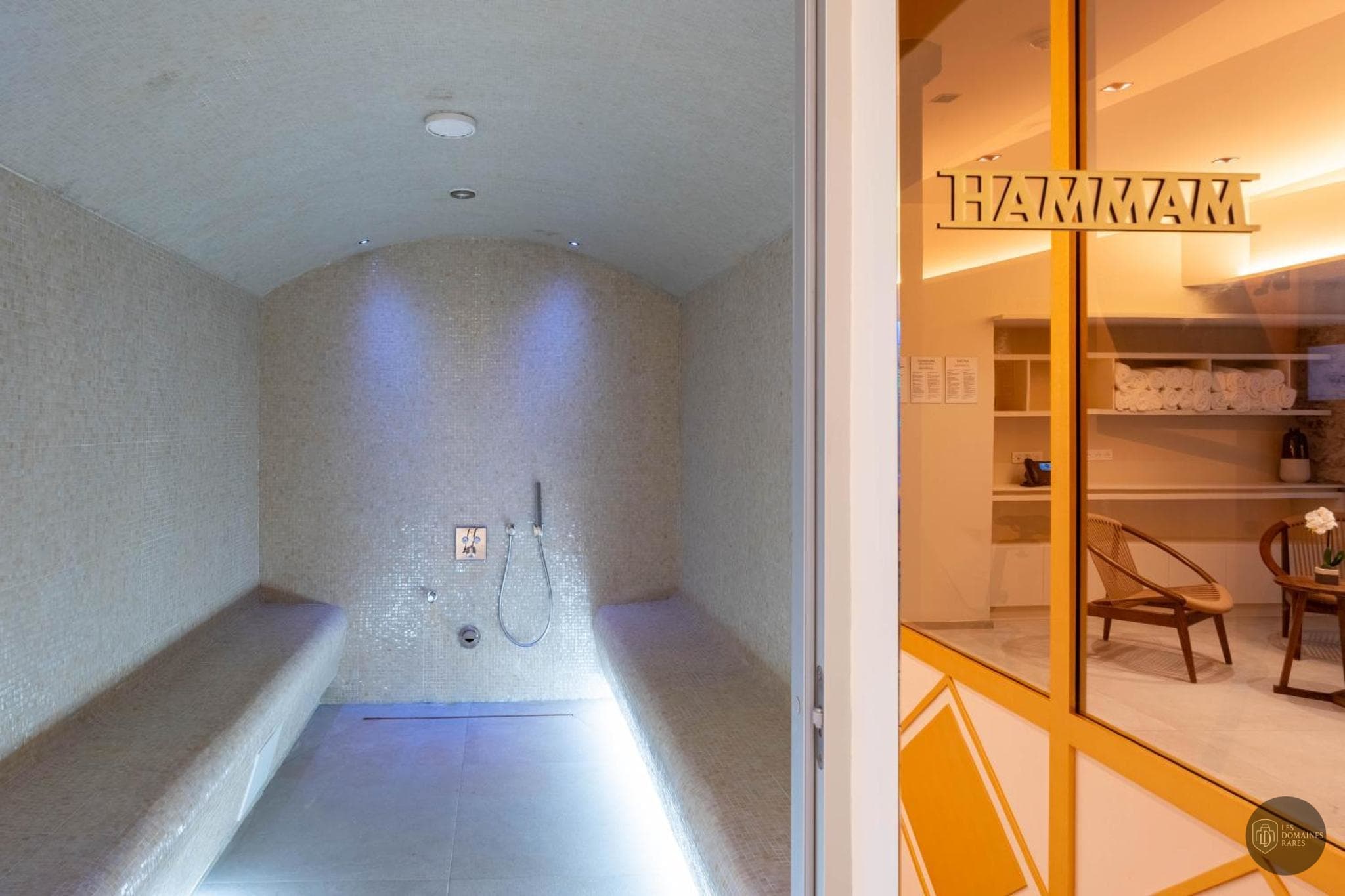 Salle de bain de l'hôtel Astotel Astra Opera à Paris en Île-de-France