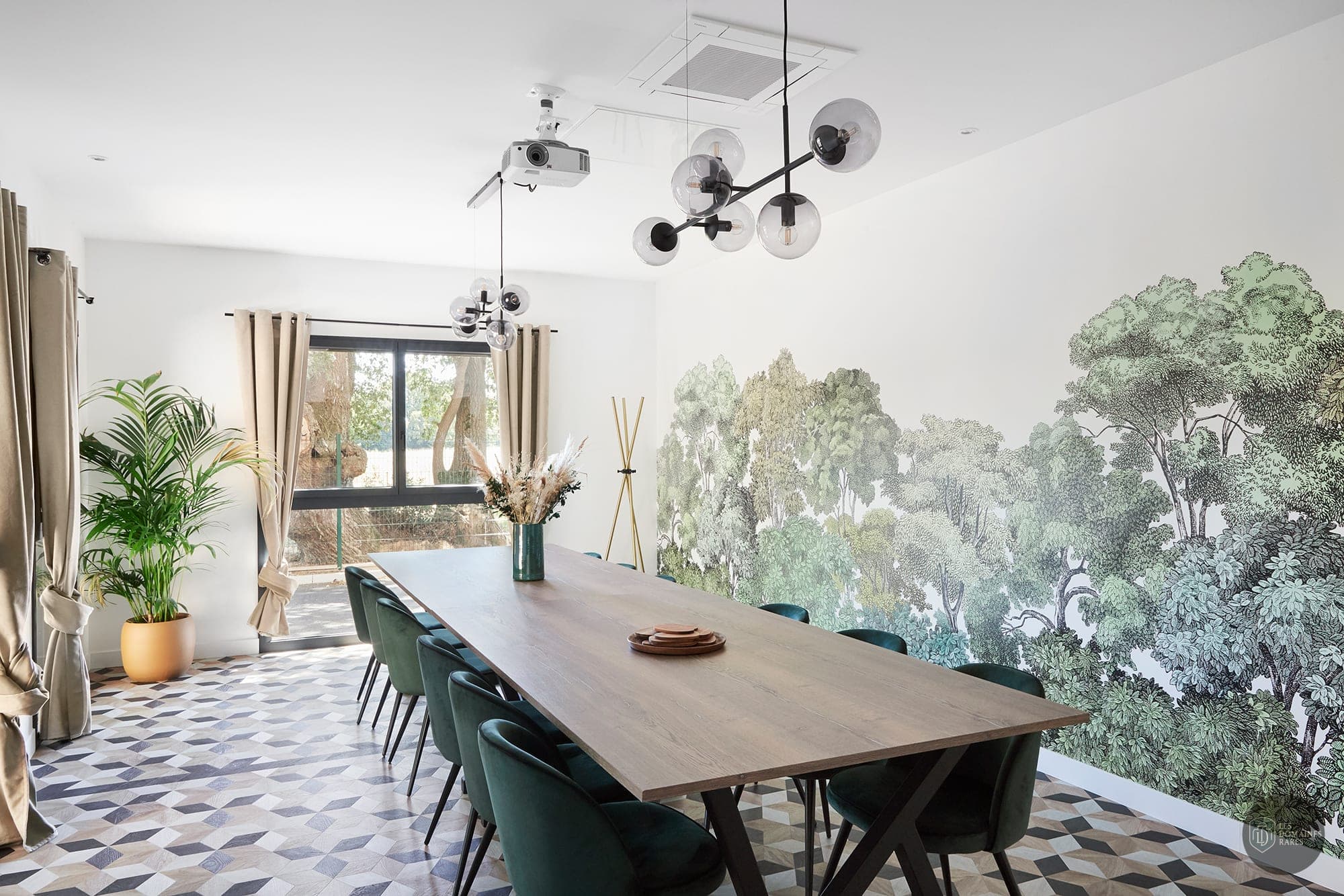Salle de réunion 5 de l'espace de coworking Atelier Tierdam en Pays de la Loire