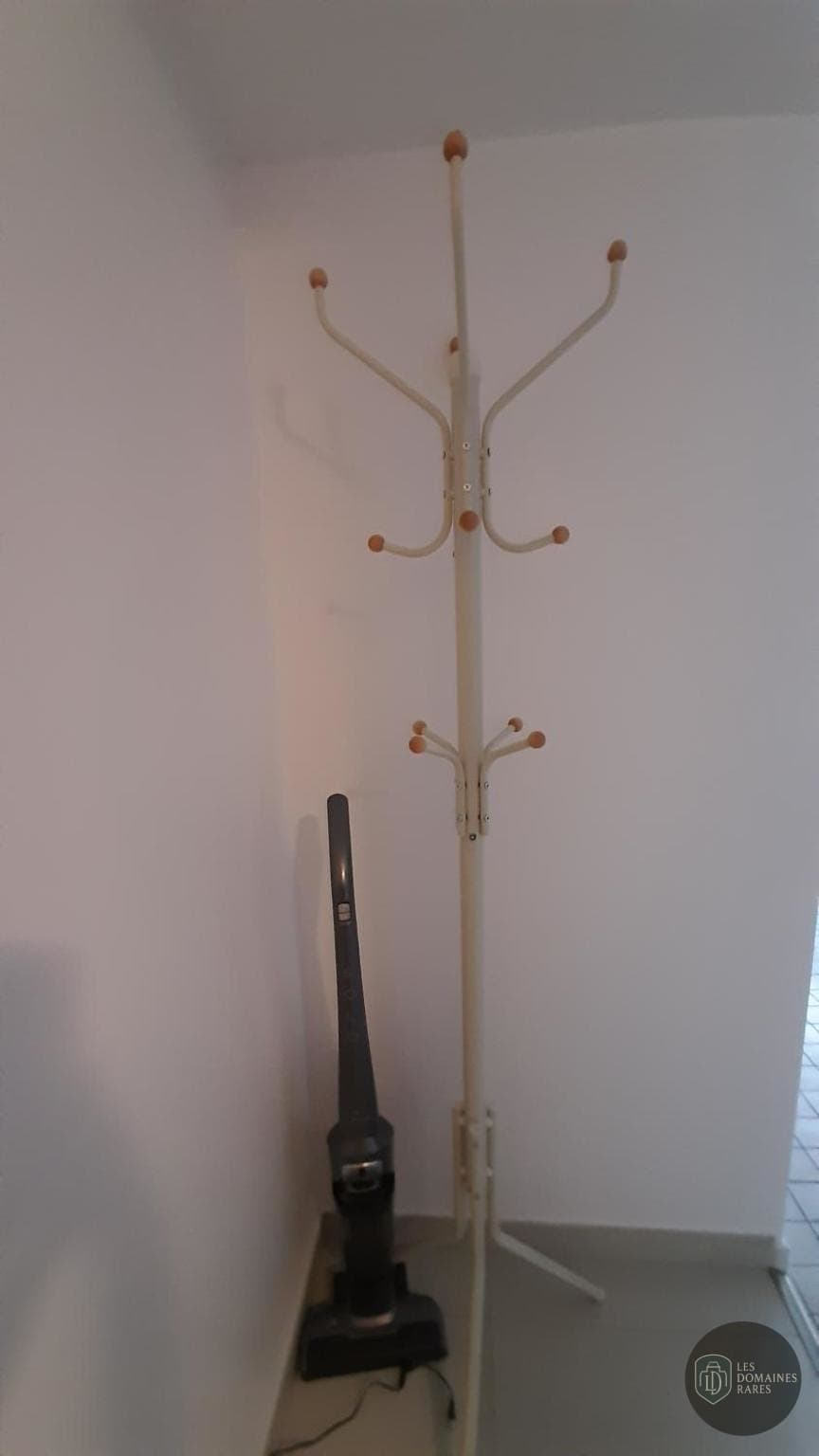 Au Bureau — Extérieur