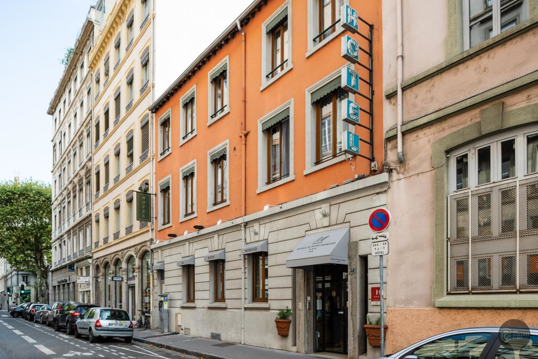 Vue extérieure du lieu Au Patio Morand à Lyon en Auvergne-Rhône-Alpes