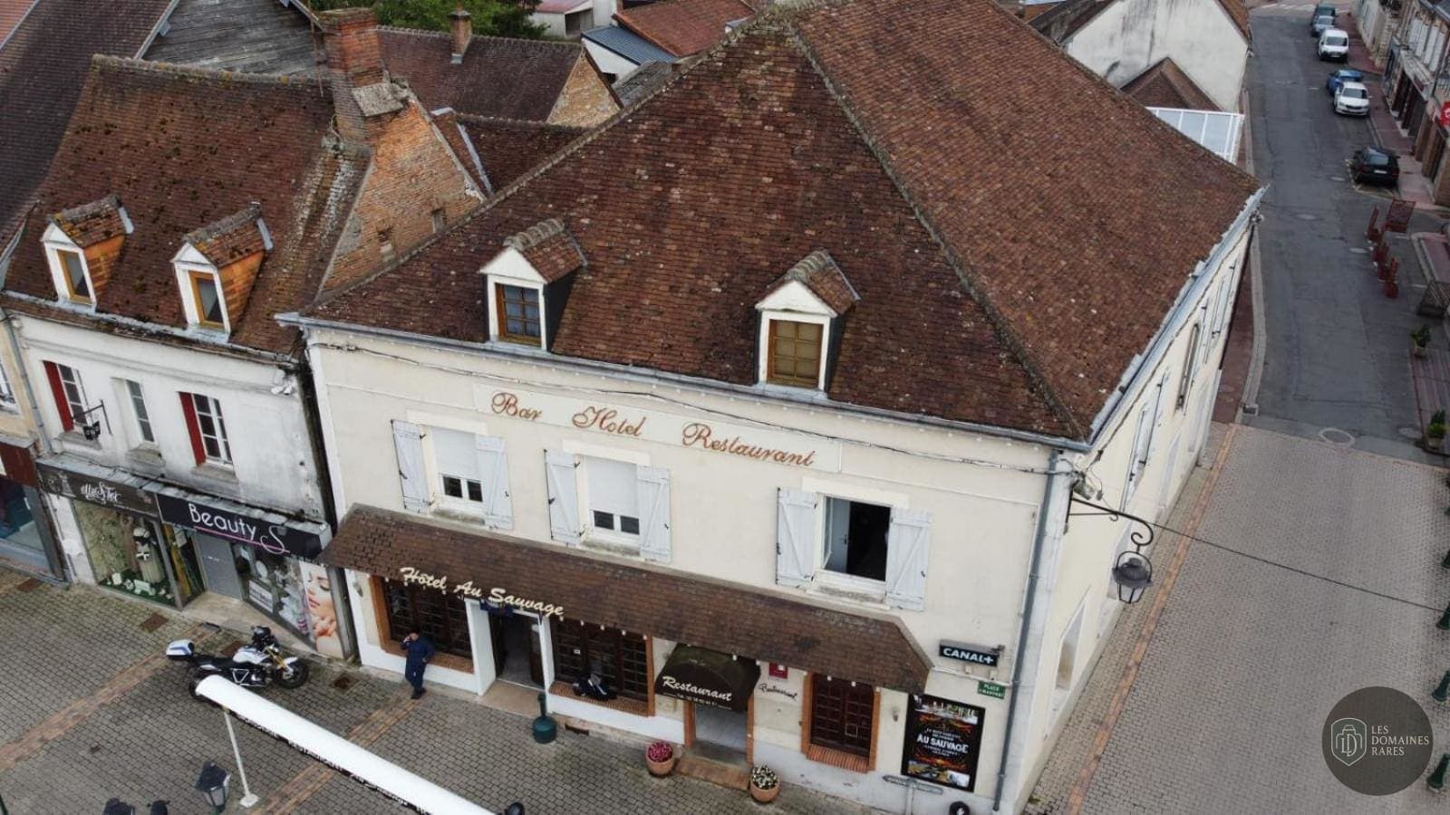 Vue extérieure du lieu Au Sauvage à Lorris en Centre-Val de Loire
