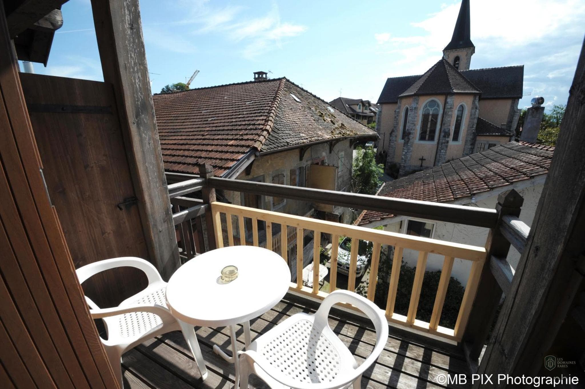Vue extérieure de l'hôtel Auberge Anthy en Auvergne-Rhône-Alpes
