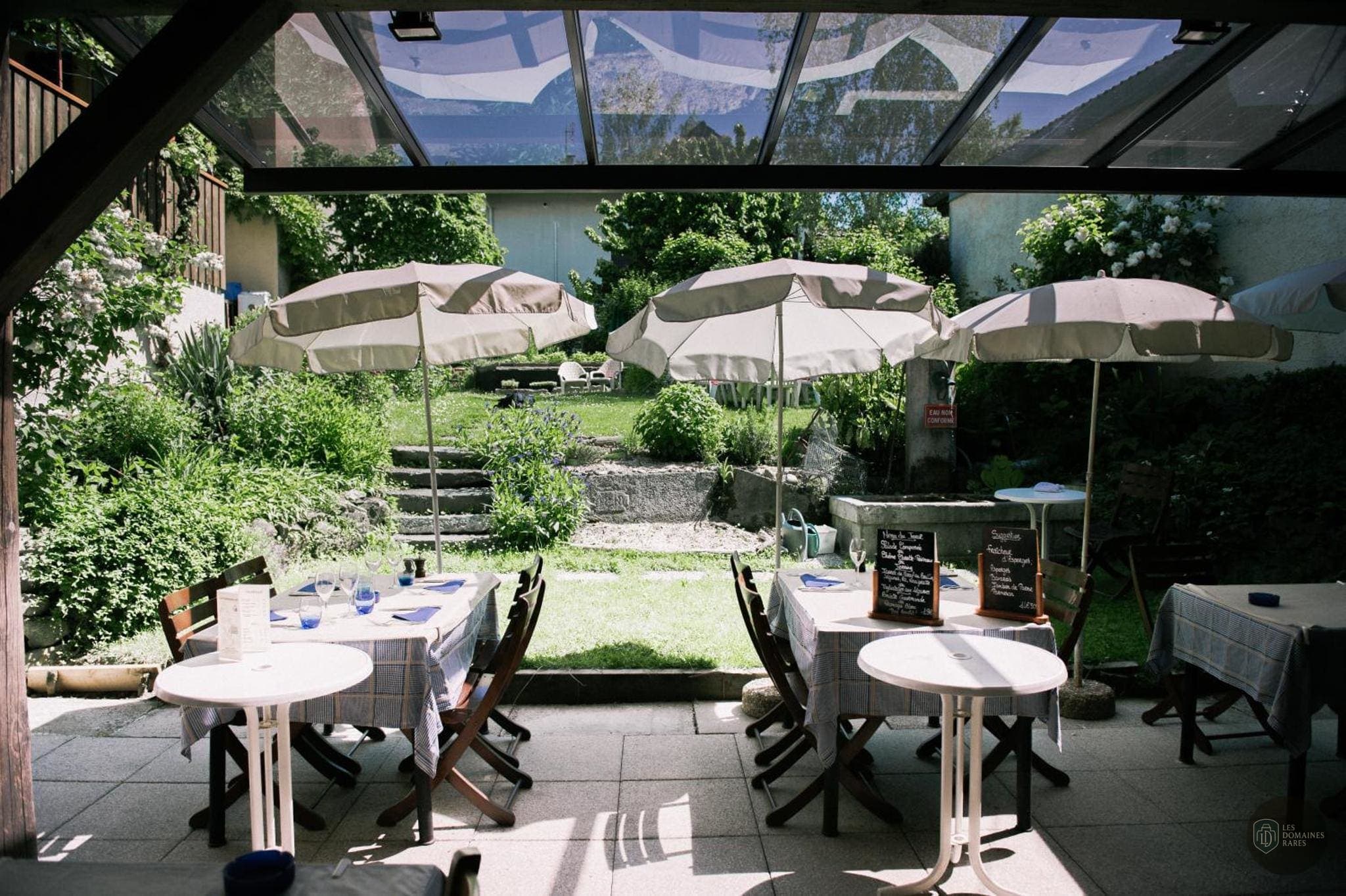 Vue extérieure de l'hôtel Auberge Anthy en Auvergne-Rhône-Alpes