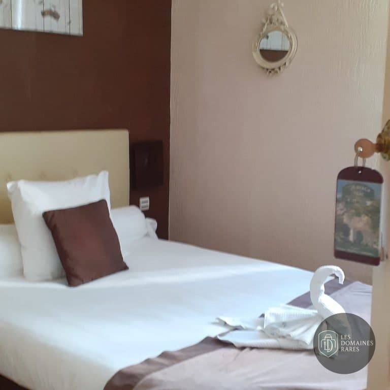 Chambre de l'auberge Auberge Du Parc à Orgon en Provence-Alpes-Côte d'Azur - séminaire bouches-du-rhône