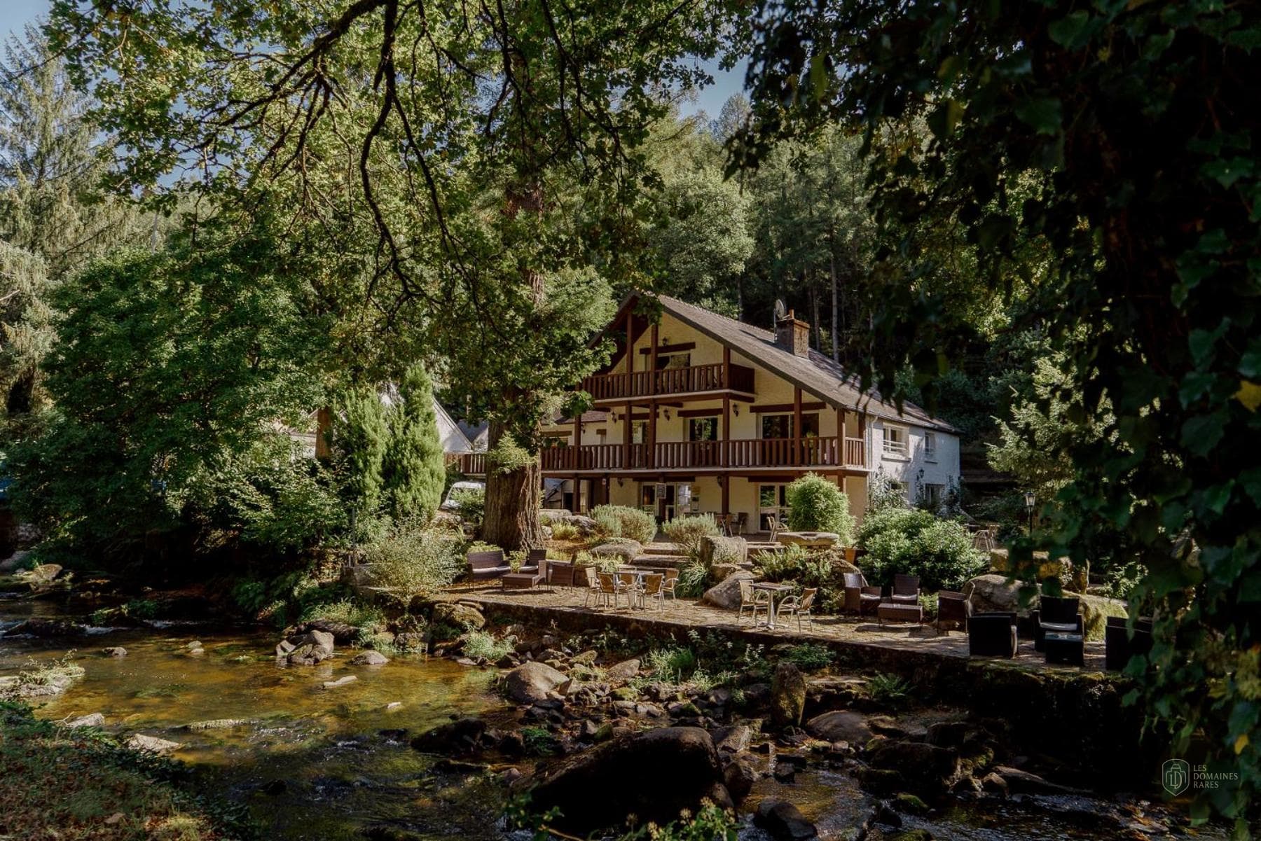 Vue extérieure de l'auberge Auberge Pont Calleck à Inguiniel en Bretagne