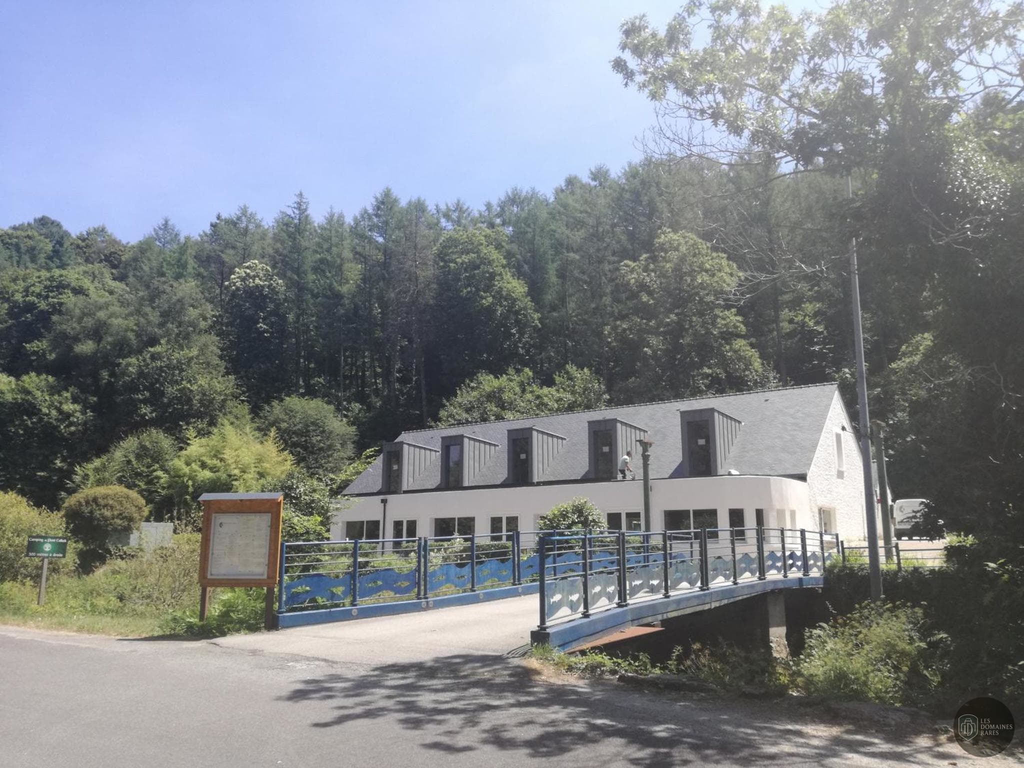 Vue extérieure de l'auberge Auberge Pont Calleck à Inguiniel en Bretagne