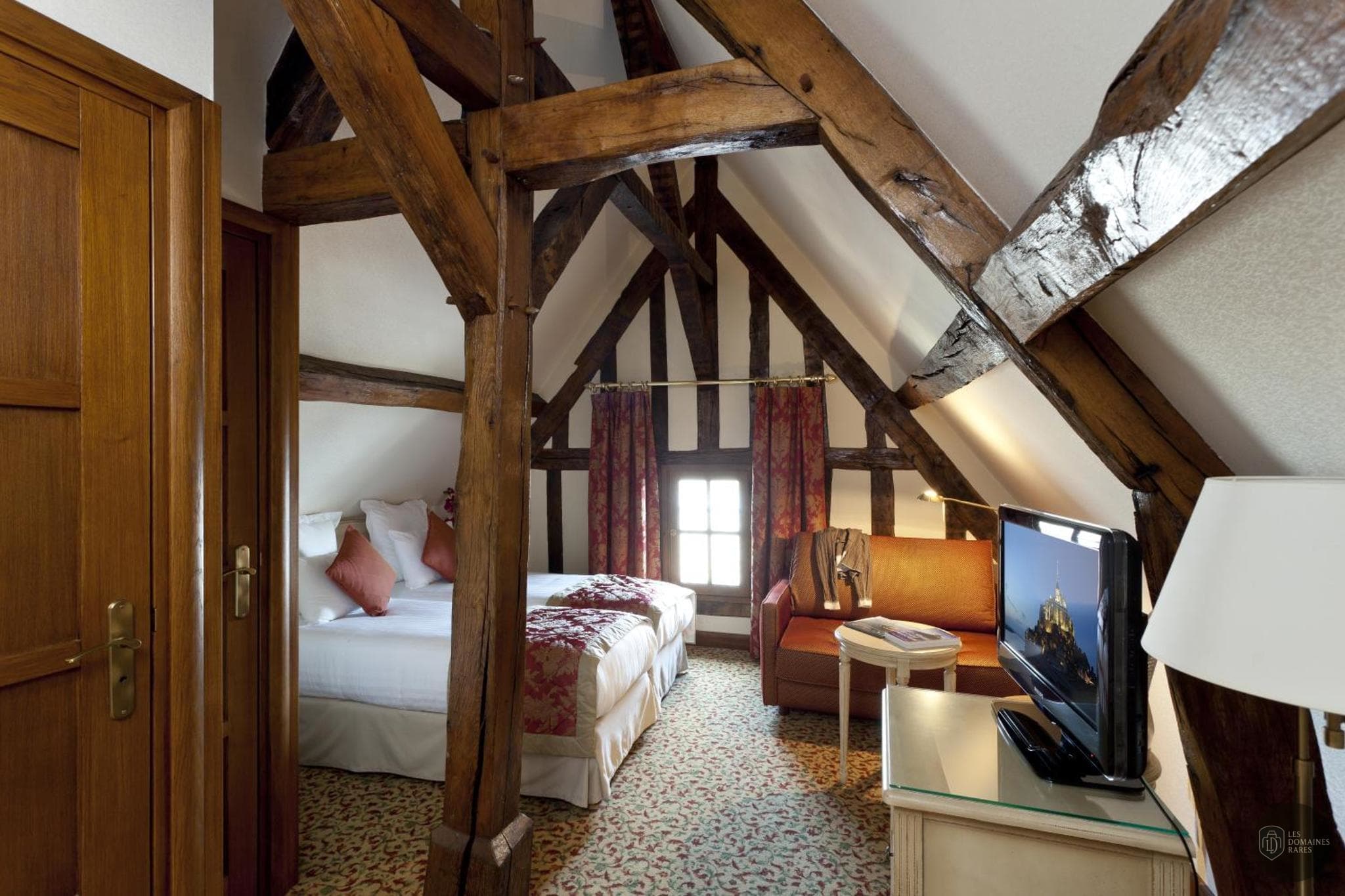 Vue extérieure de l'auberge Auberge Saint Pierre à Le en Normandie