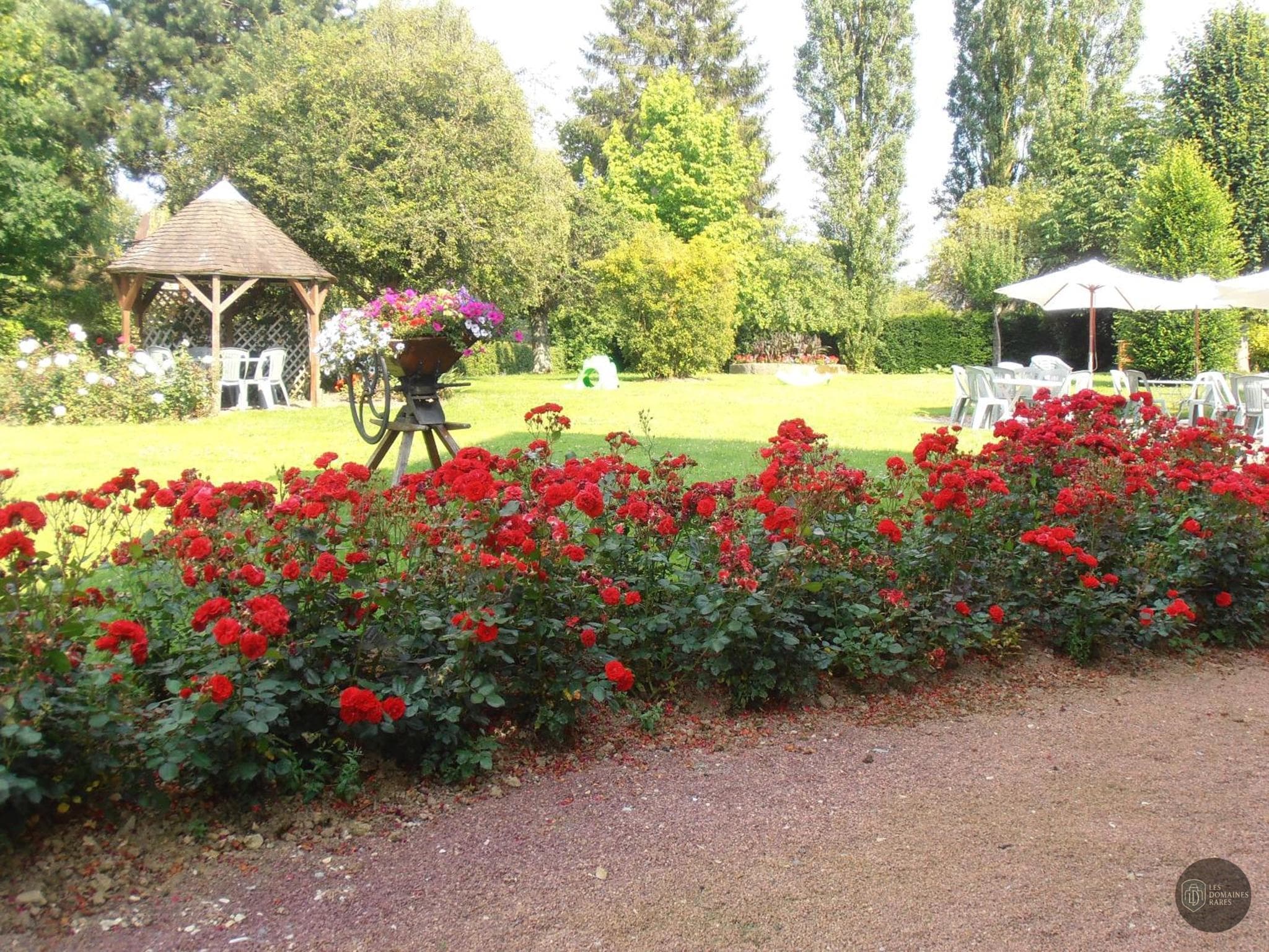 Vue extérieure de l'auberge Auberge d'Andaines à La en Normandie