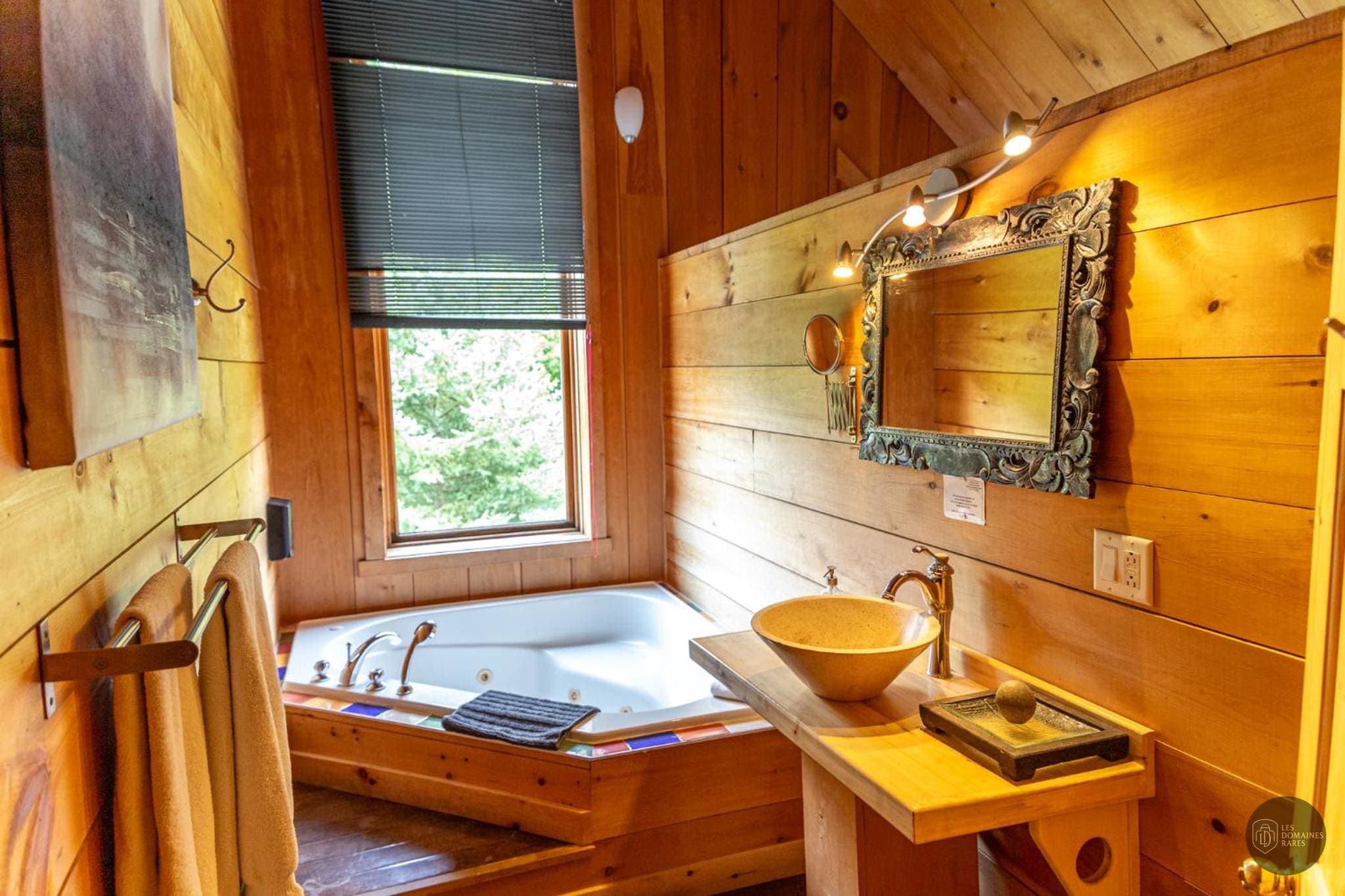 Salle de bain de l'auberge Auberge de Bruejouls à Bruejouls en Occitanie