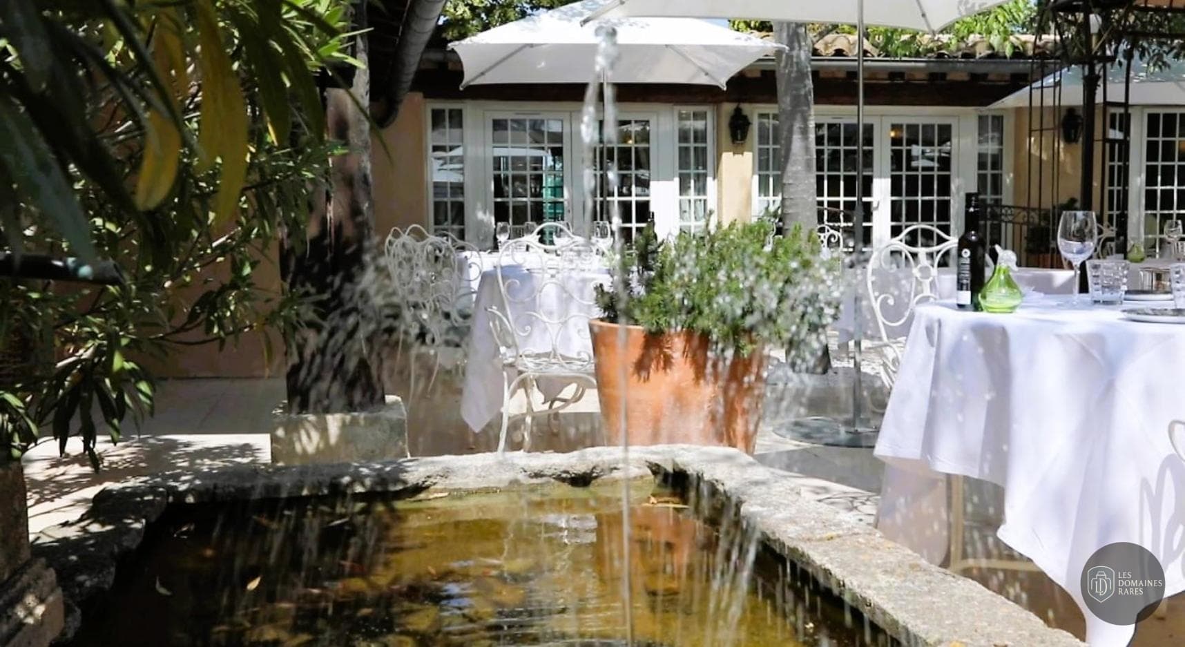 Vue extérieure de l'hôtel Auberge de Cassagne en Provence-Alpes-Côte d'Azur