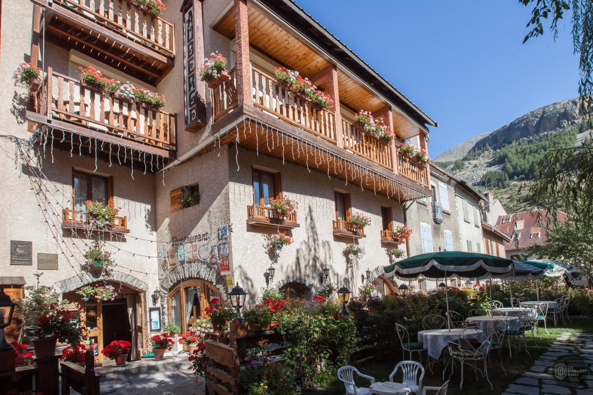 Vue extérieure de l'hôtel Auberge de Choucas à Le en Provence-Alpes-Côte d'Azur