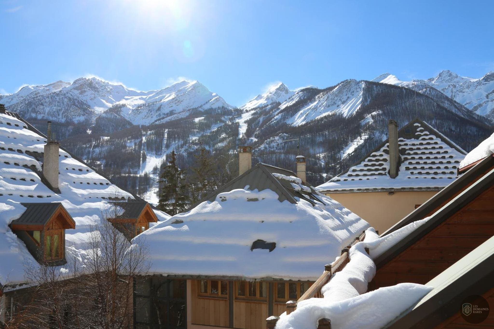 Vue extérieure de l'hôtel Auberge de Choucas à Le en Provence-Alpes-Côte d'Azur