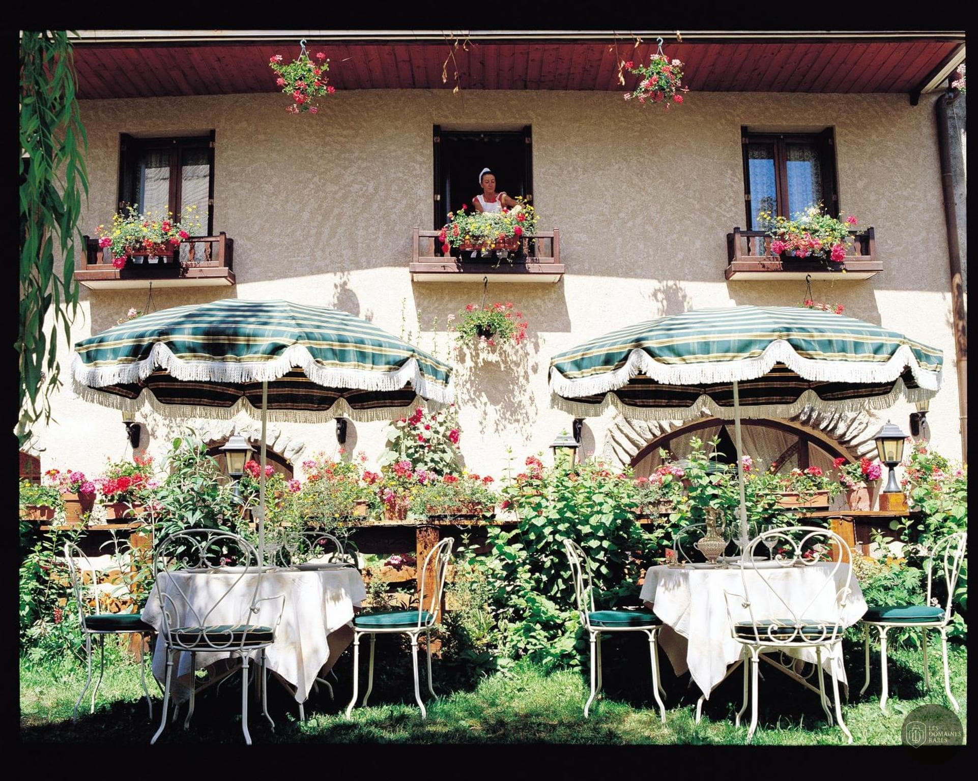 Vue extérieure de l'hôtel Auberge de Choucas à Le en Provence-Alpes-Côte d'Azur
