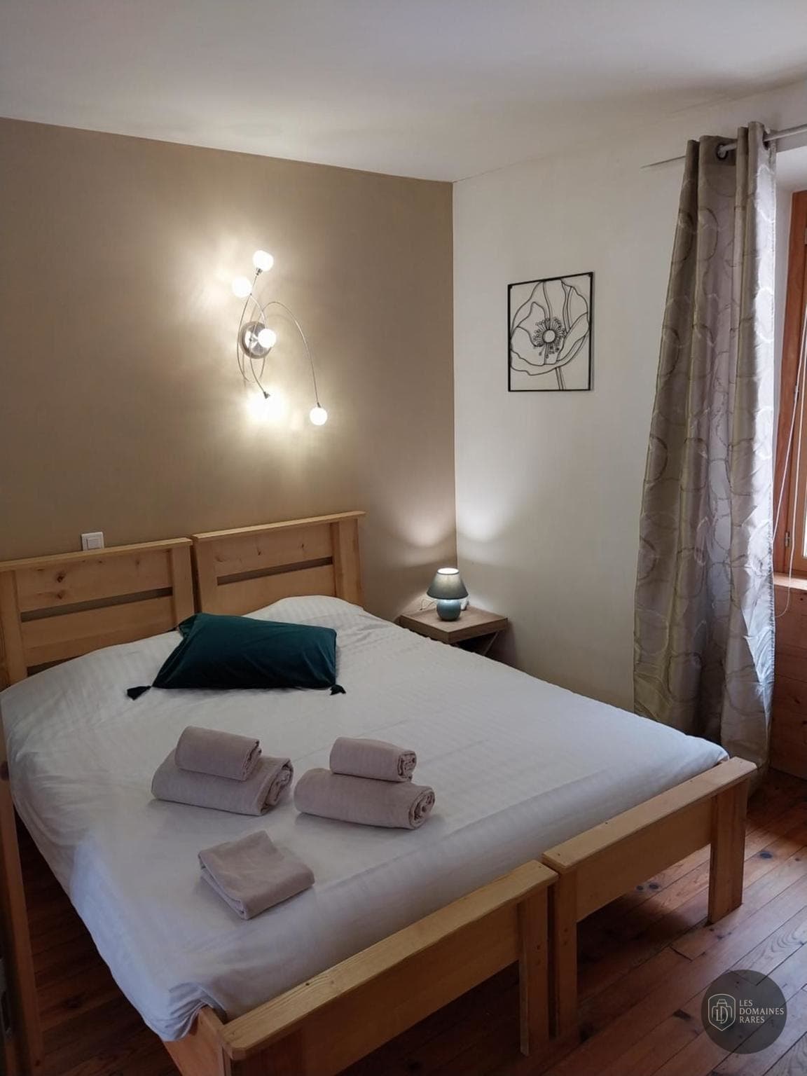 Chambre de l'auberge Auberge de Portout à Chanaz en Auvergne-Rhône-Alpes - séminaire chanaz, france