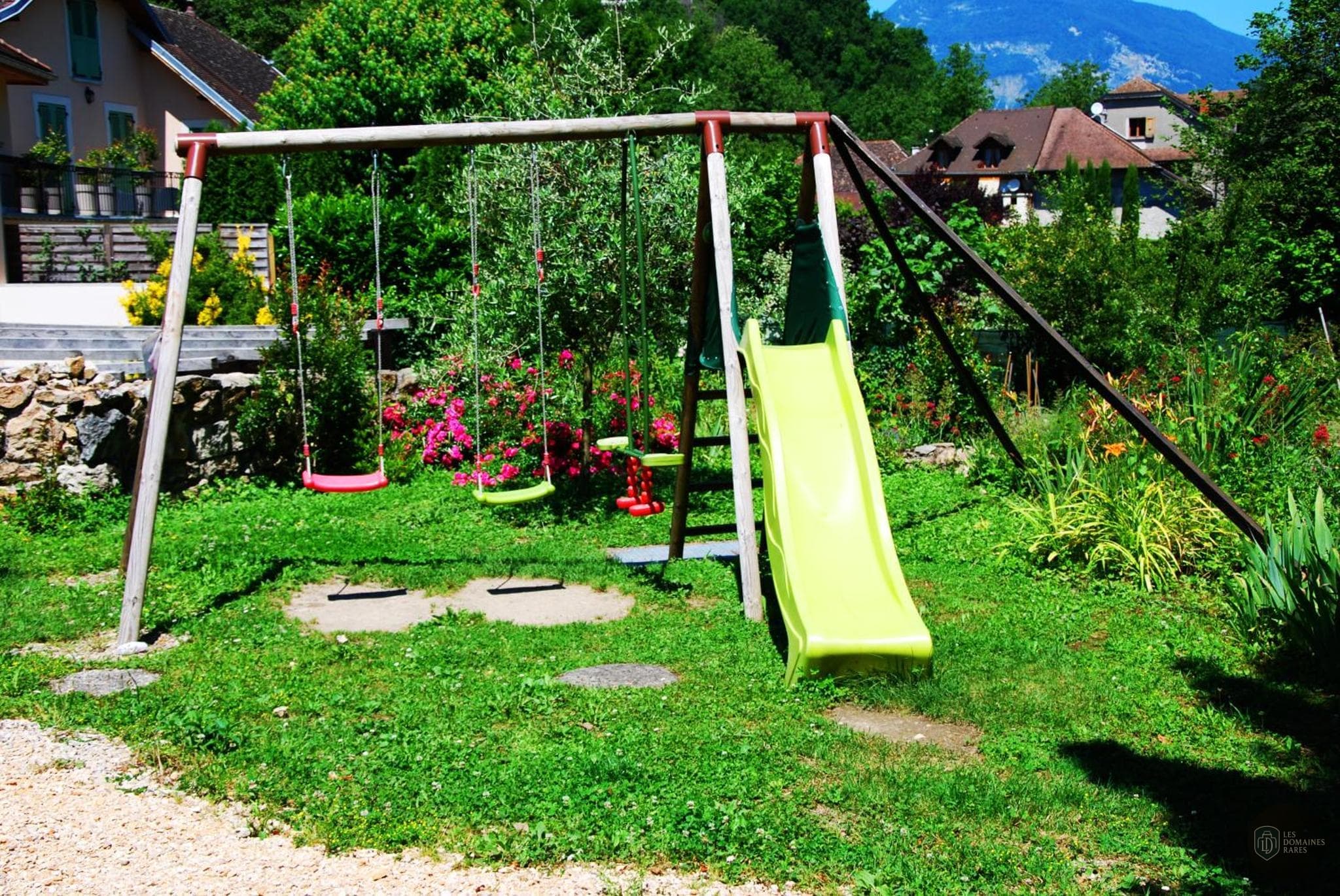 Vue extérieure de l'auberge Auberge de Portout à Chanaz en Auvergne-Rhône-Alpes
